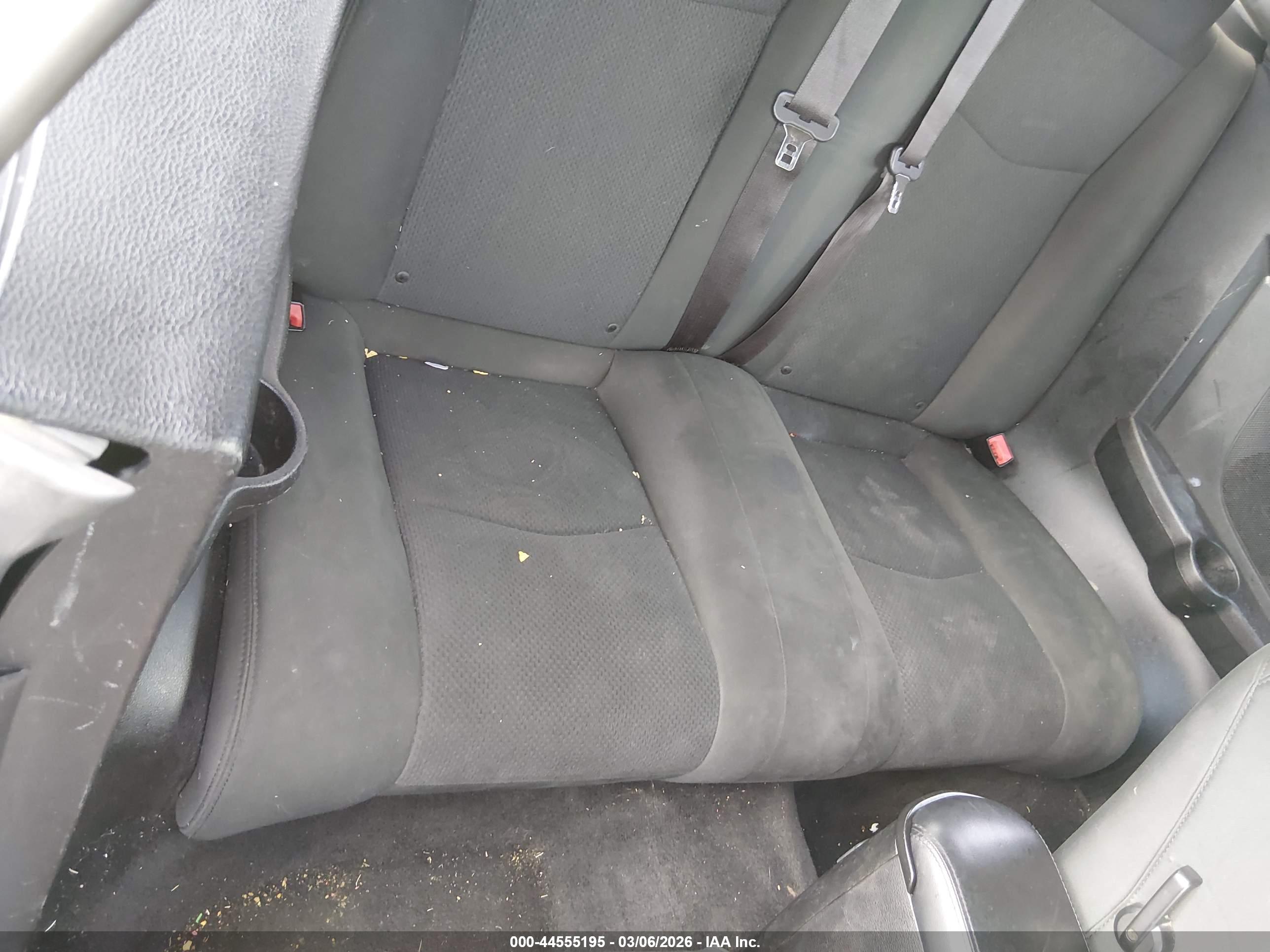 CHRYSLER 200 image 8