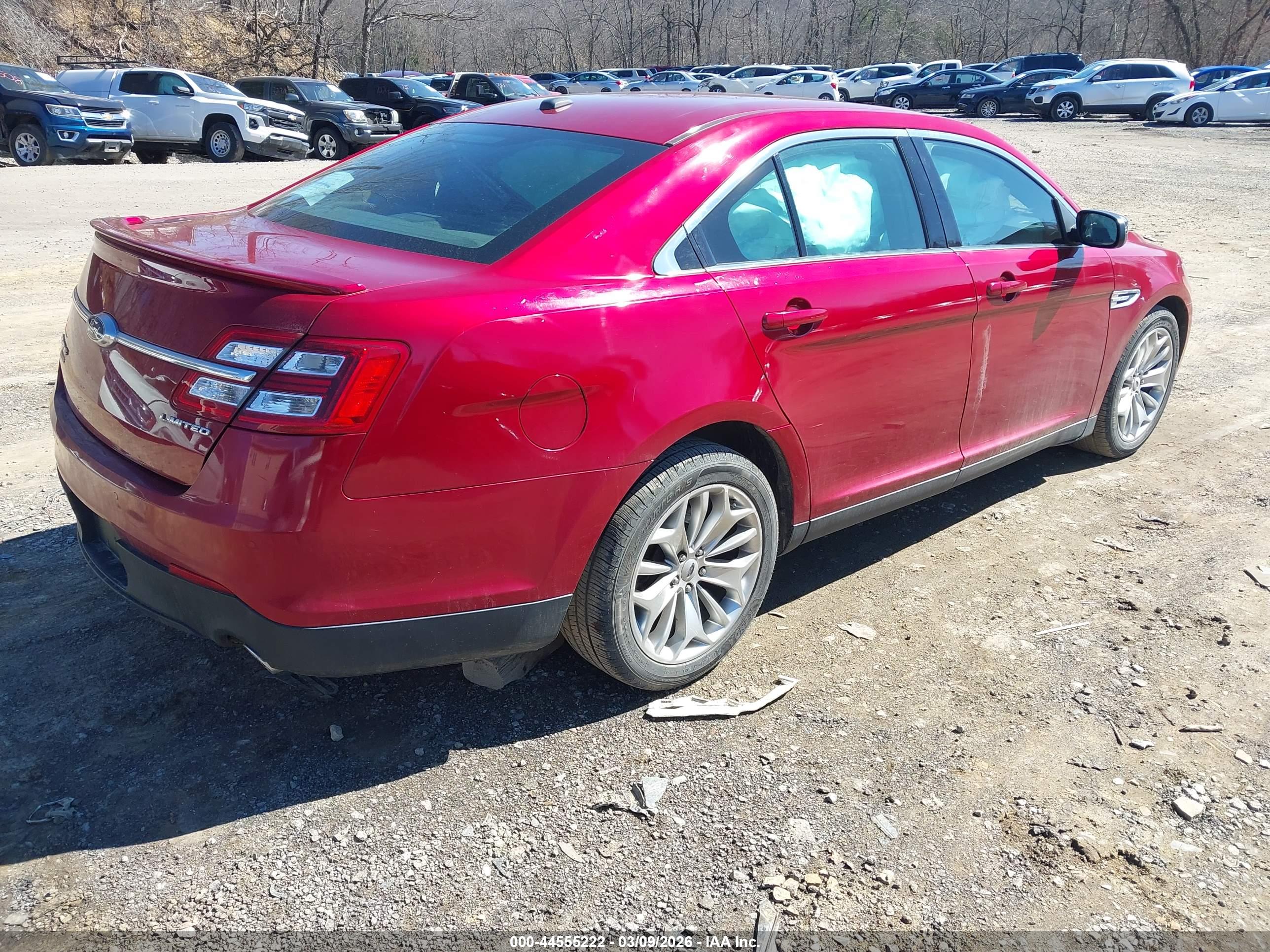 FORD TAURUS image 4