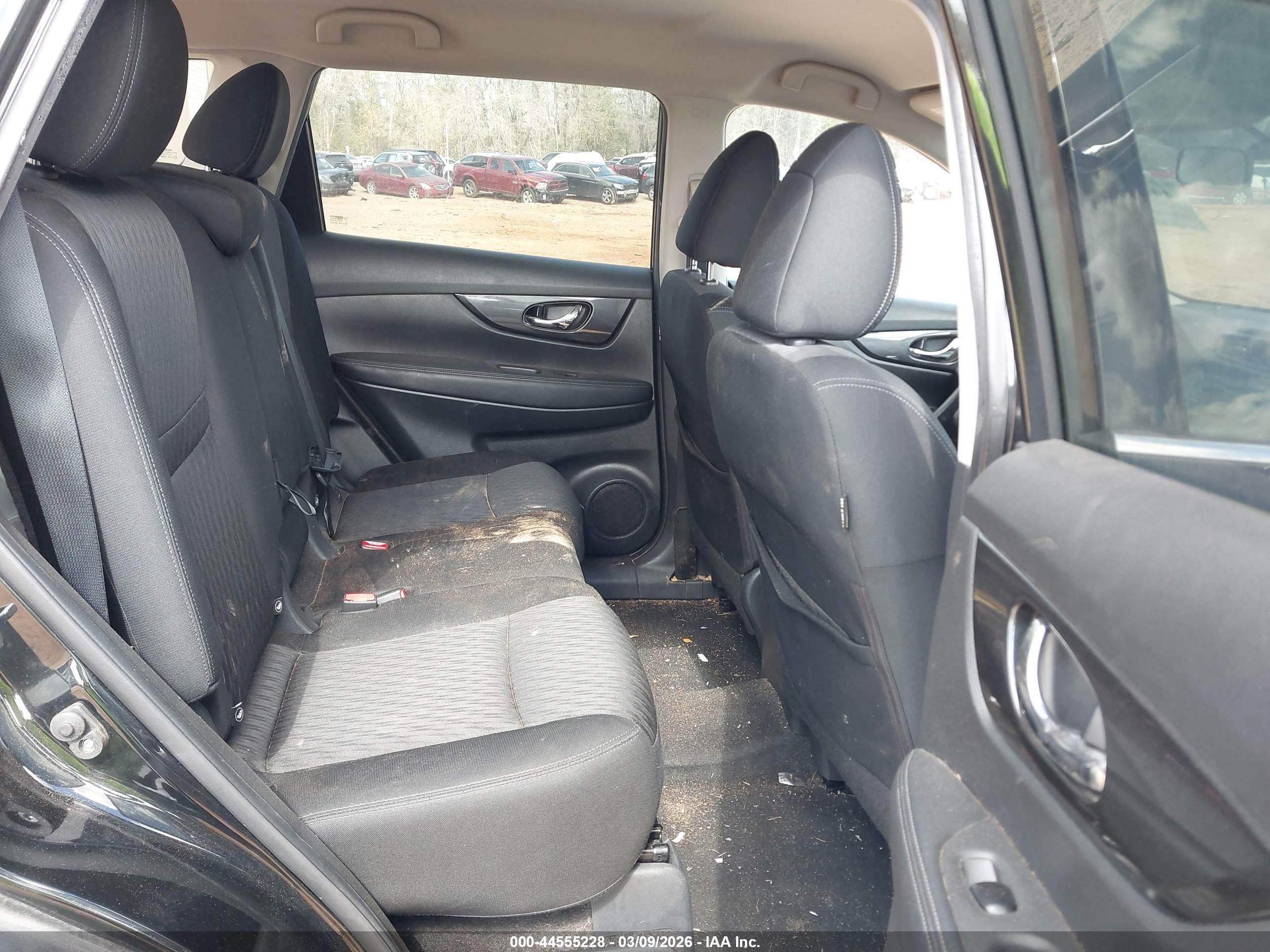 NISSAN ROGUE image 8