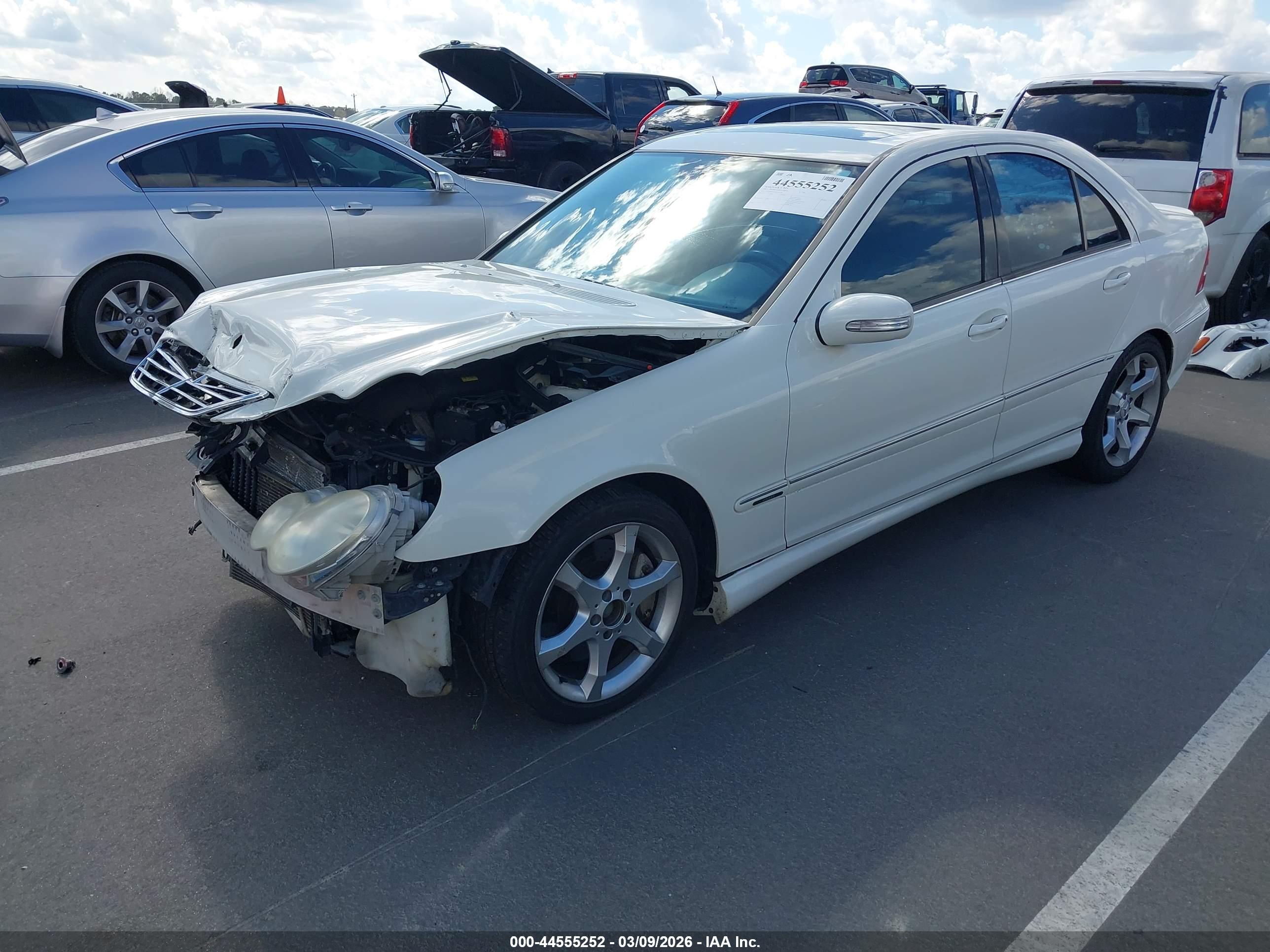 MERCEDES-BENZ C image 2