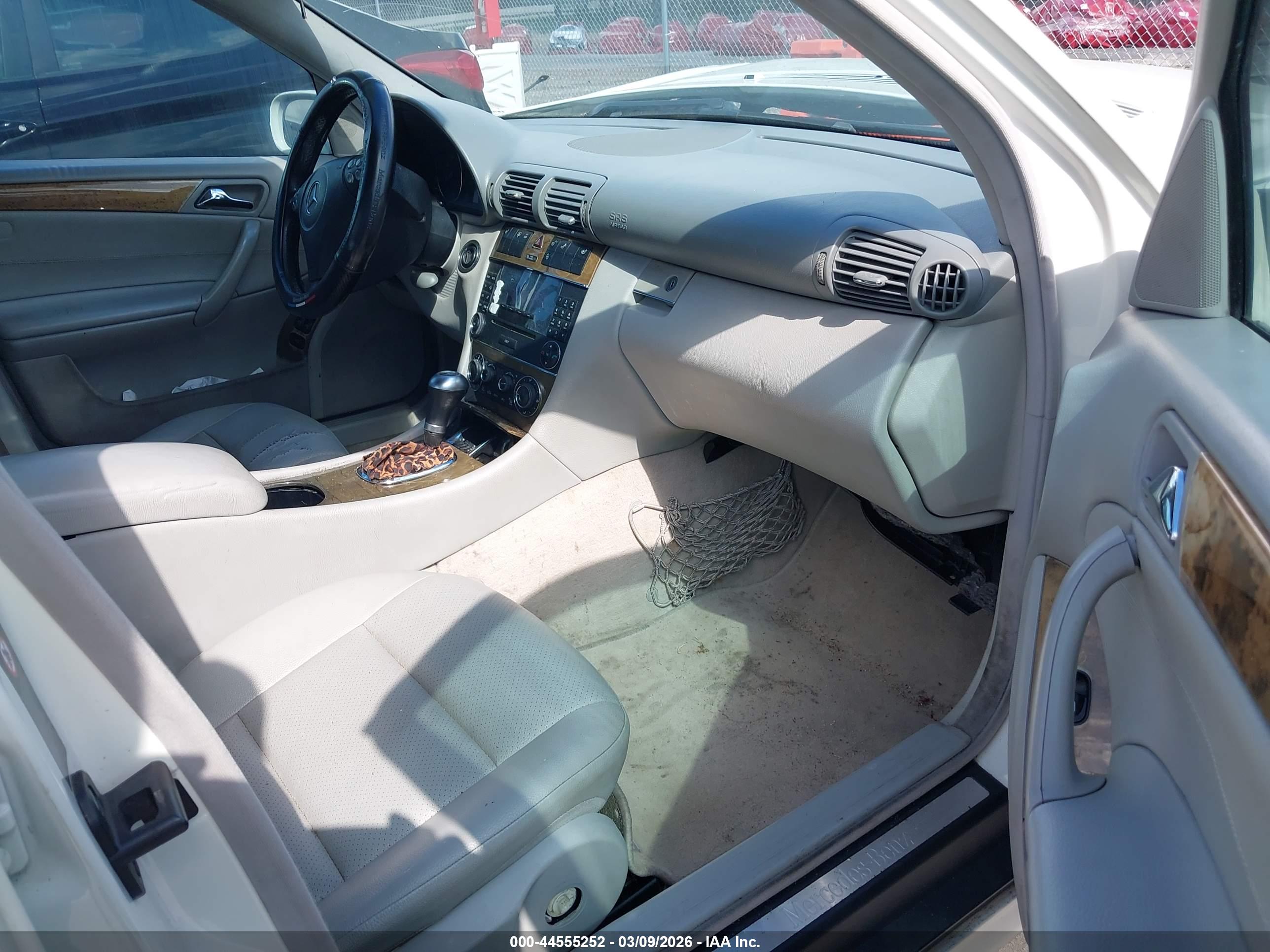 MERCEDES-BENZ C image 5