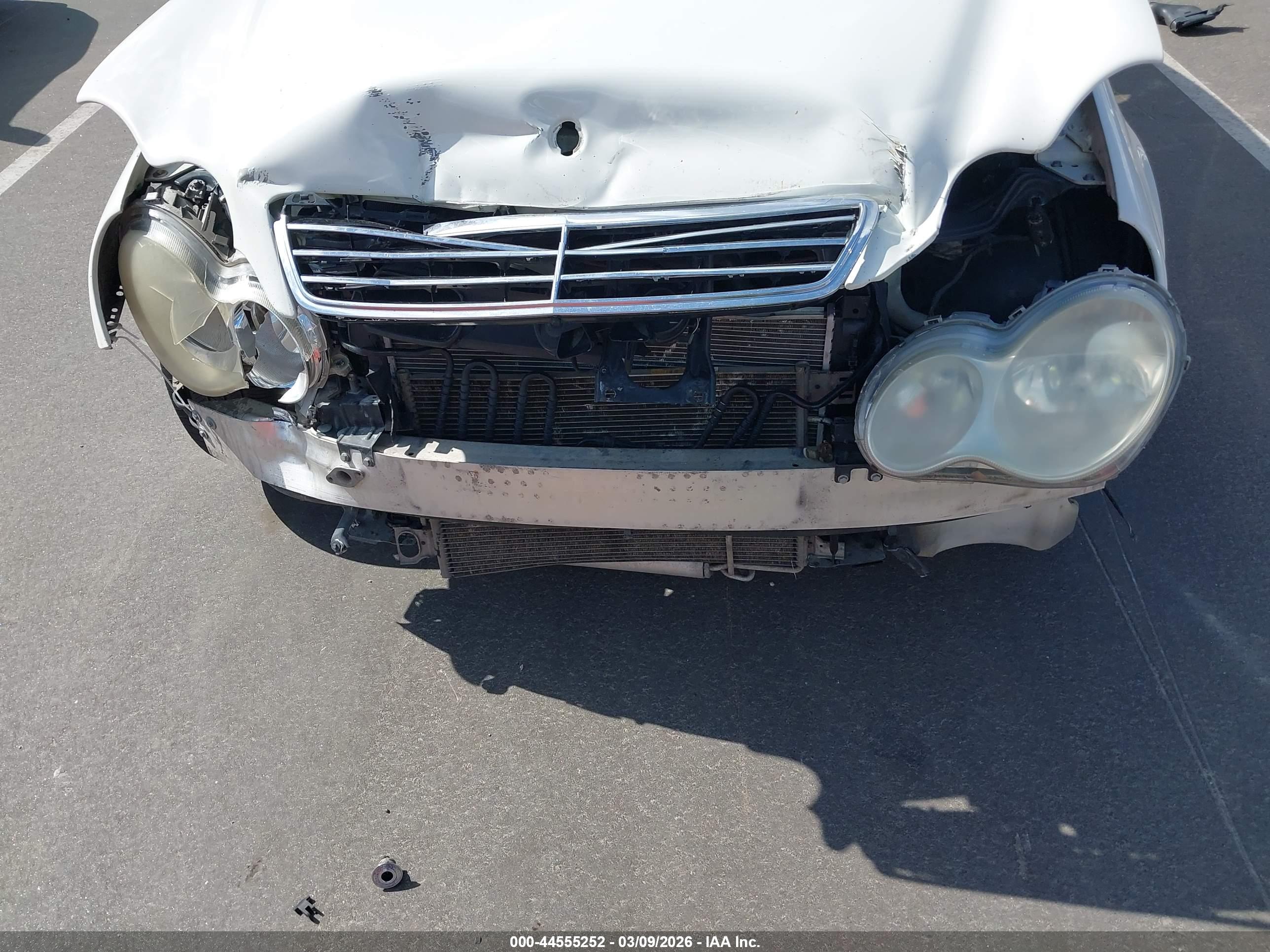 MERCEDES-BENZ C image 6