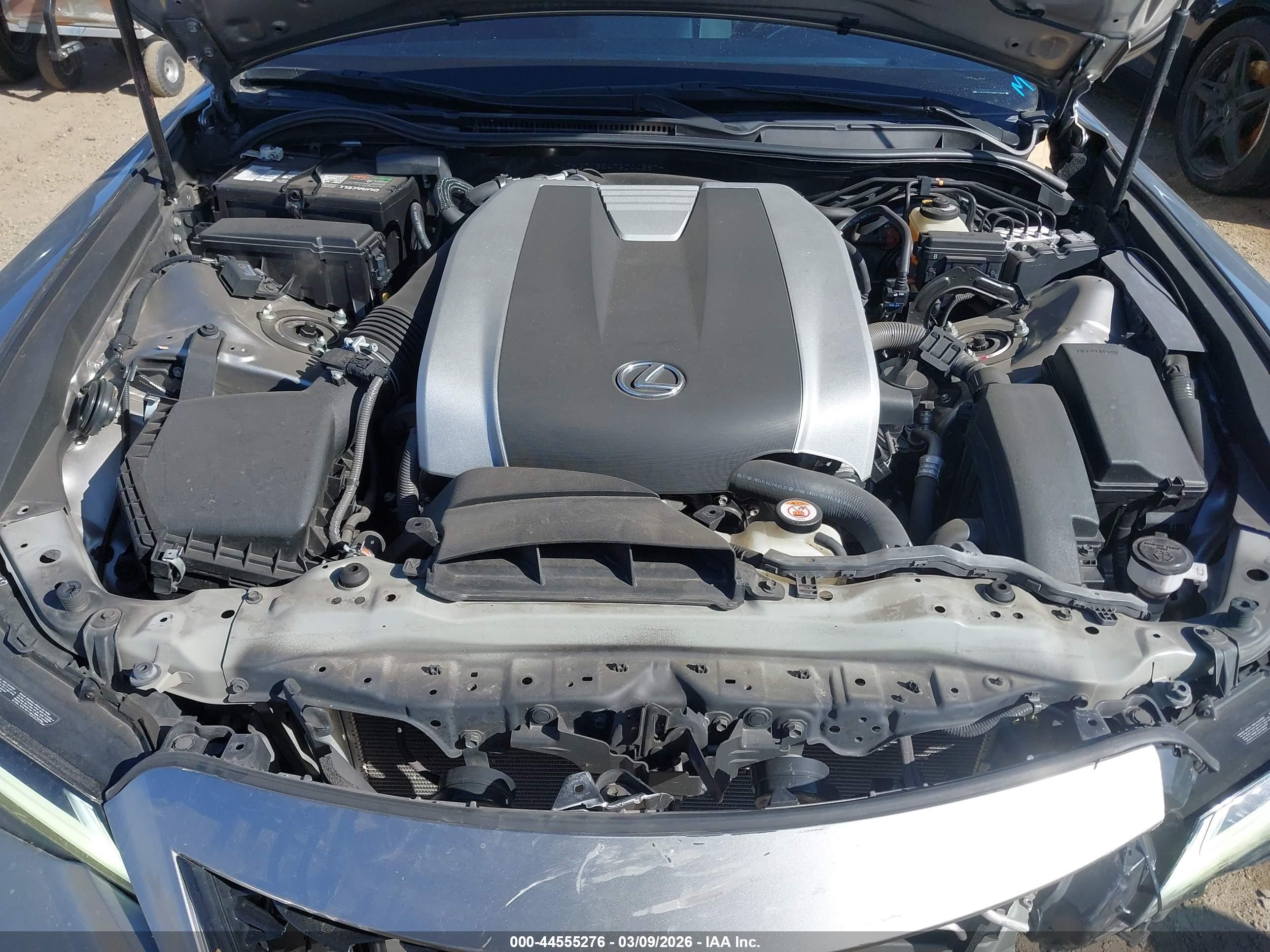 LEXUS IS image 10
