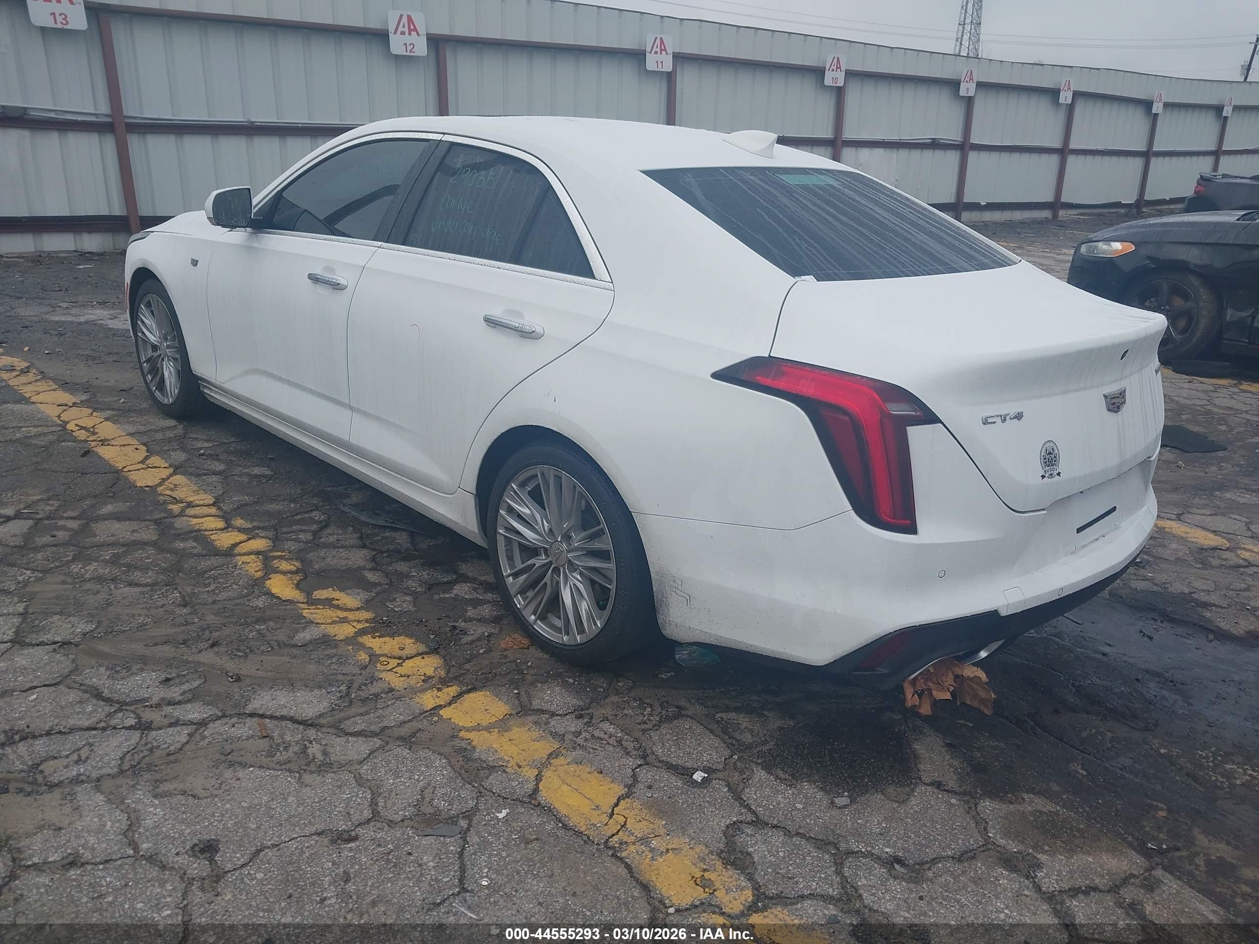 CADILLAC CT4 image 3