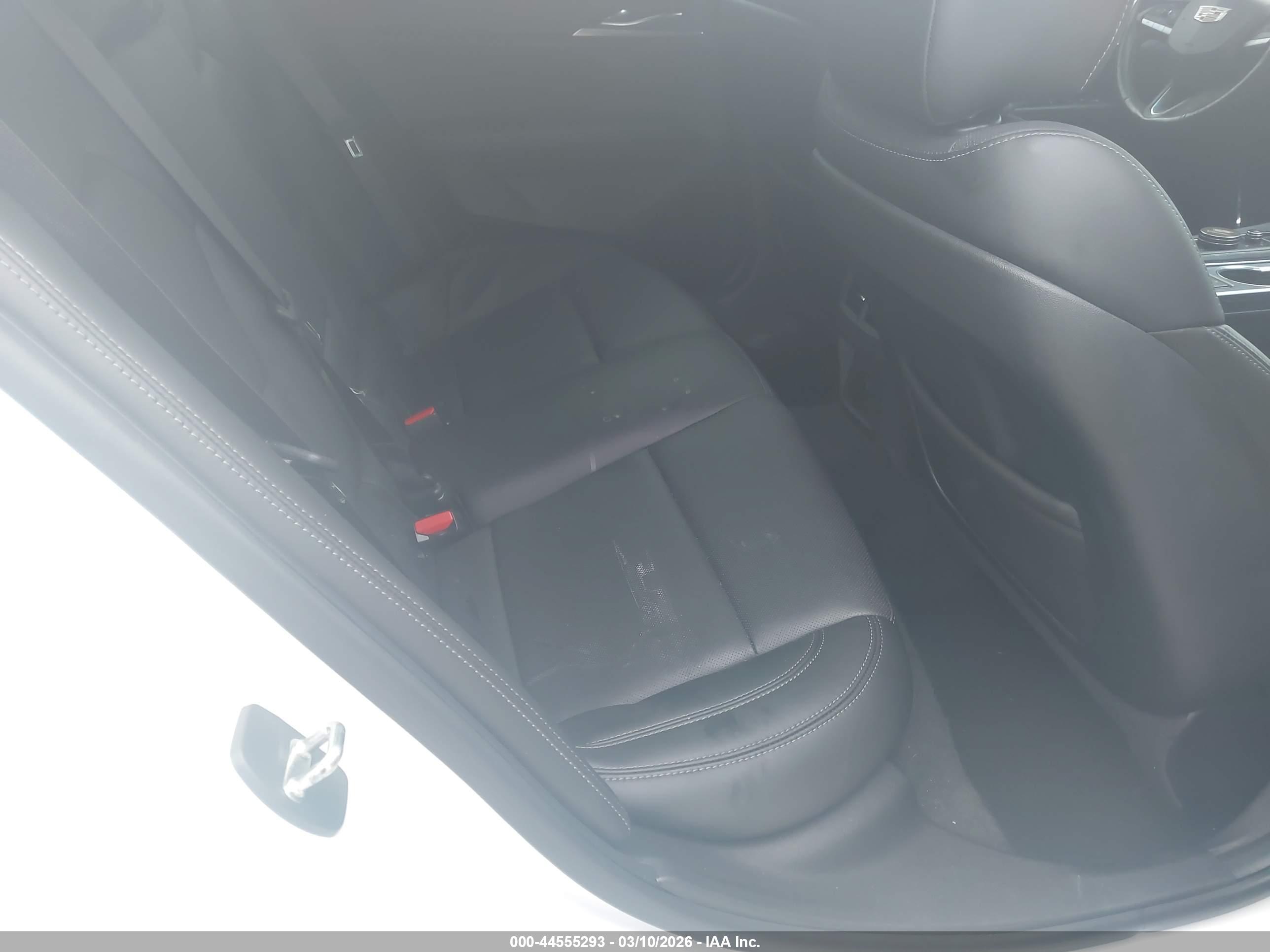 CADILLAC CT4 image 8