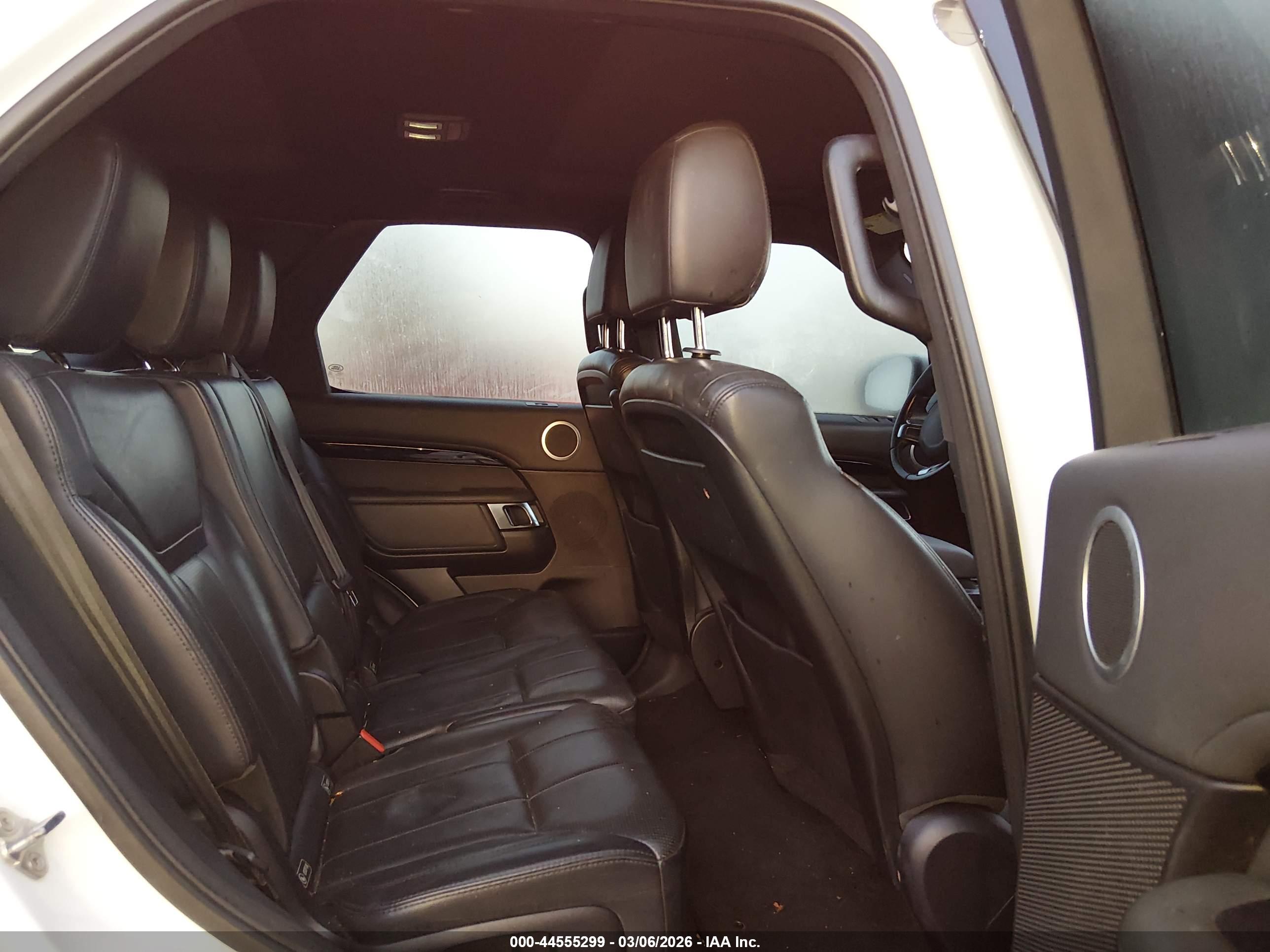 LAND ROVER image 8