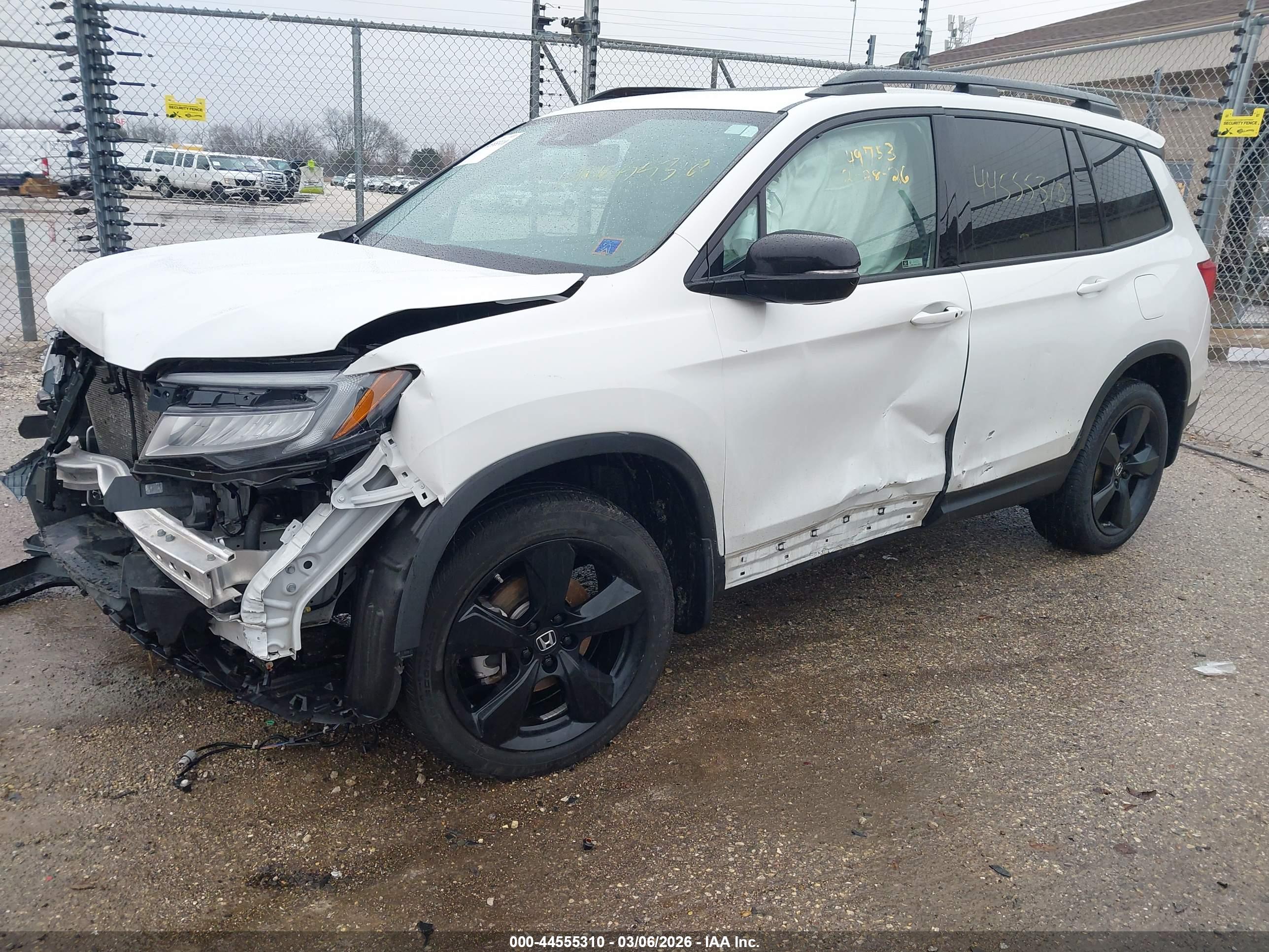 HONDA PASSPORT image 2