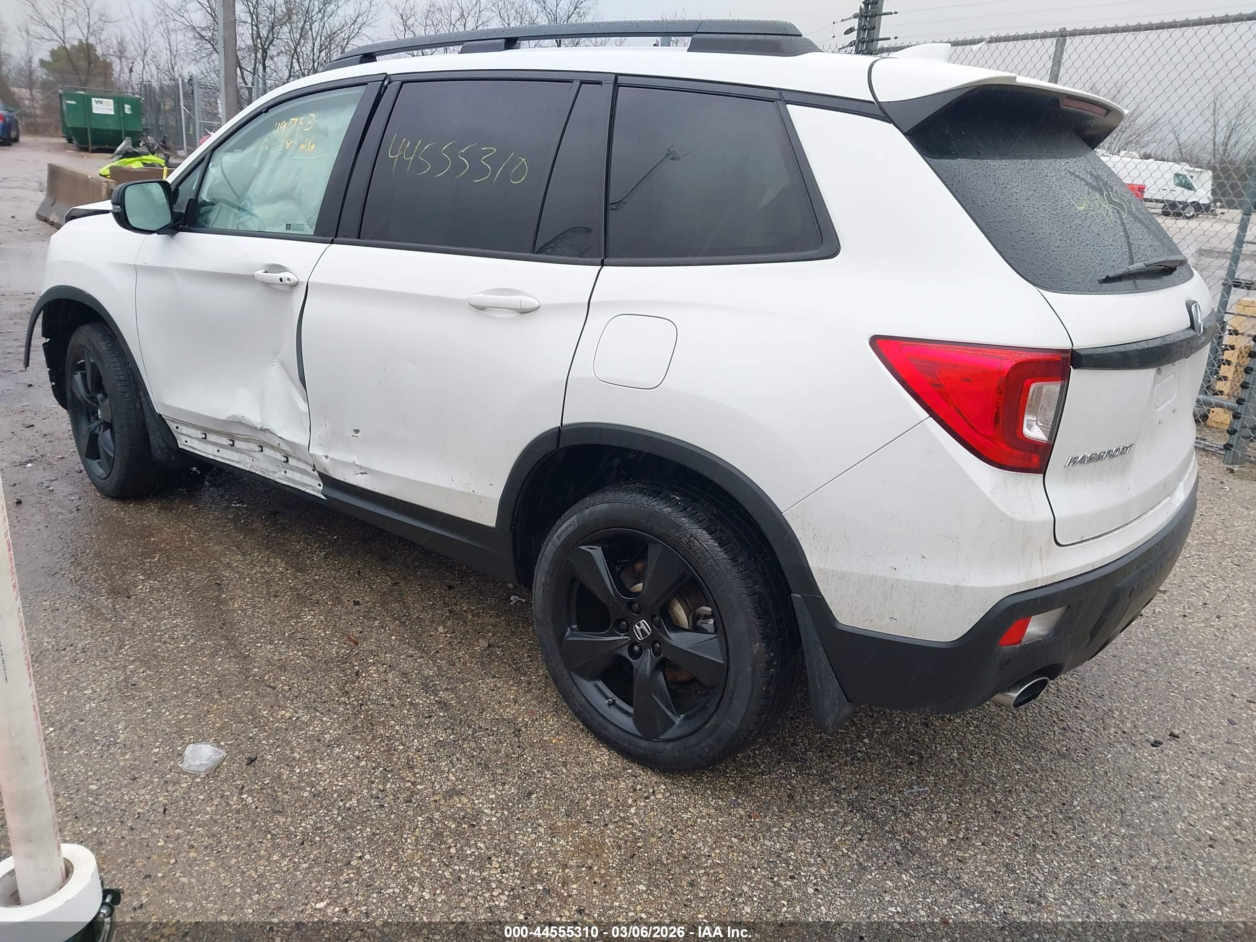 HONDA PASSPORT image 3