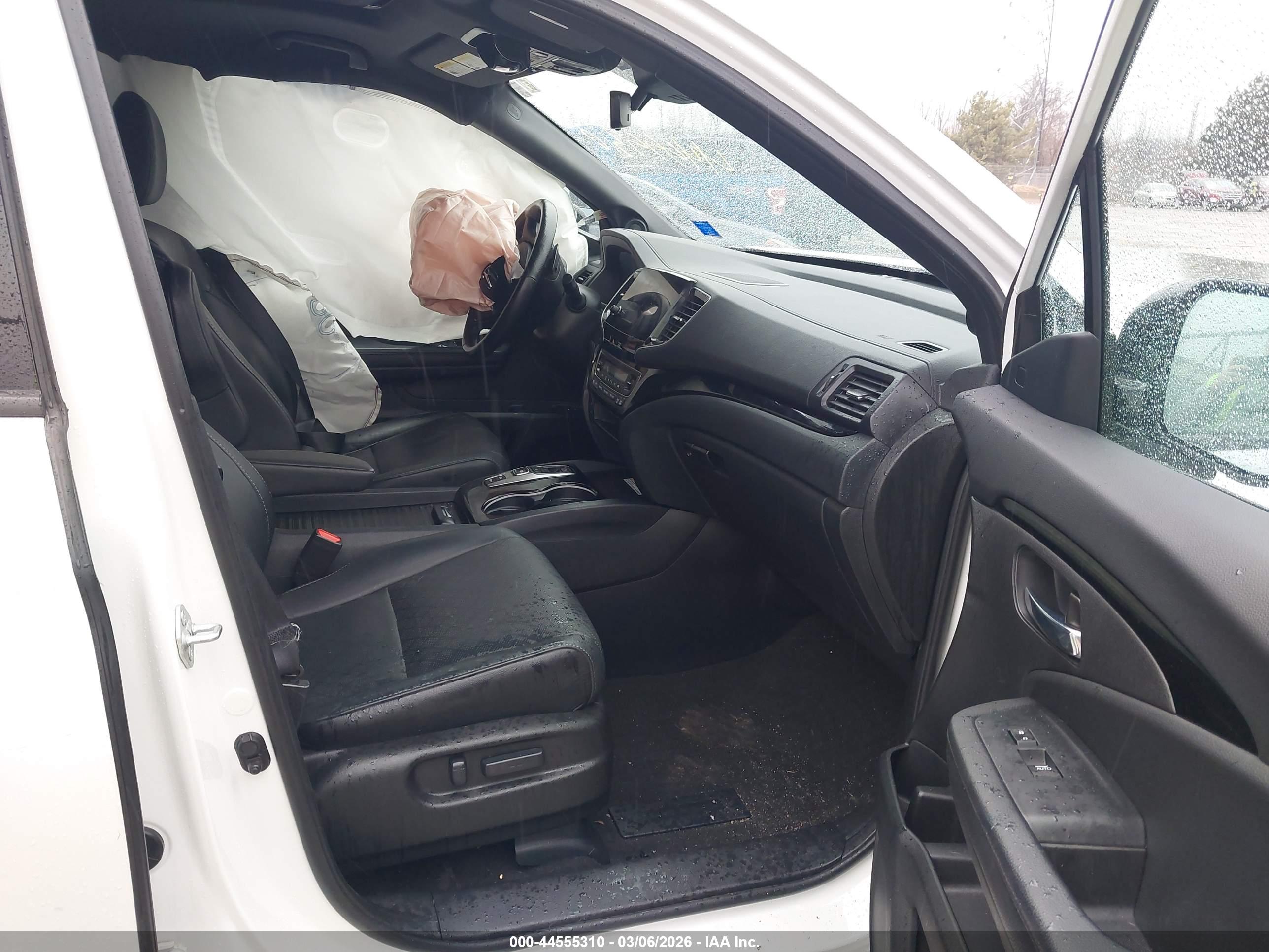 HONDA PASSPORT image 5