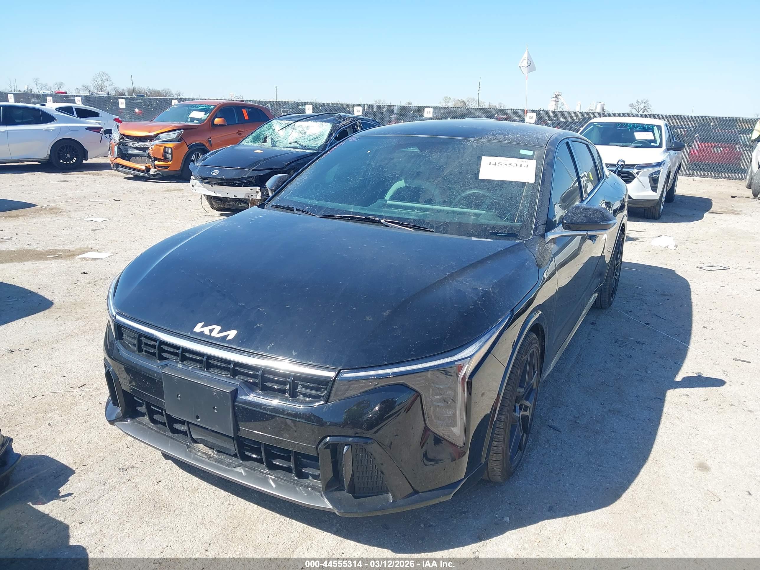 KIA K4 image 2