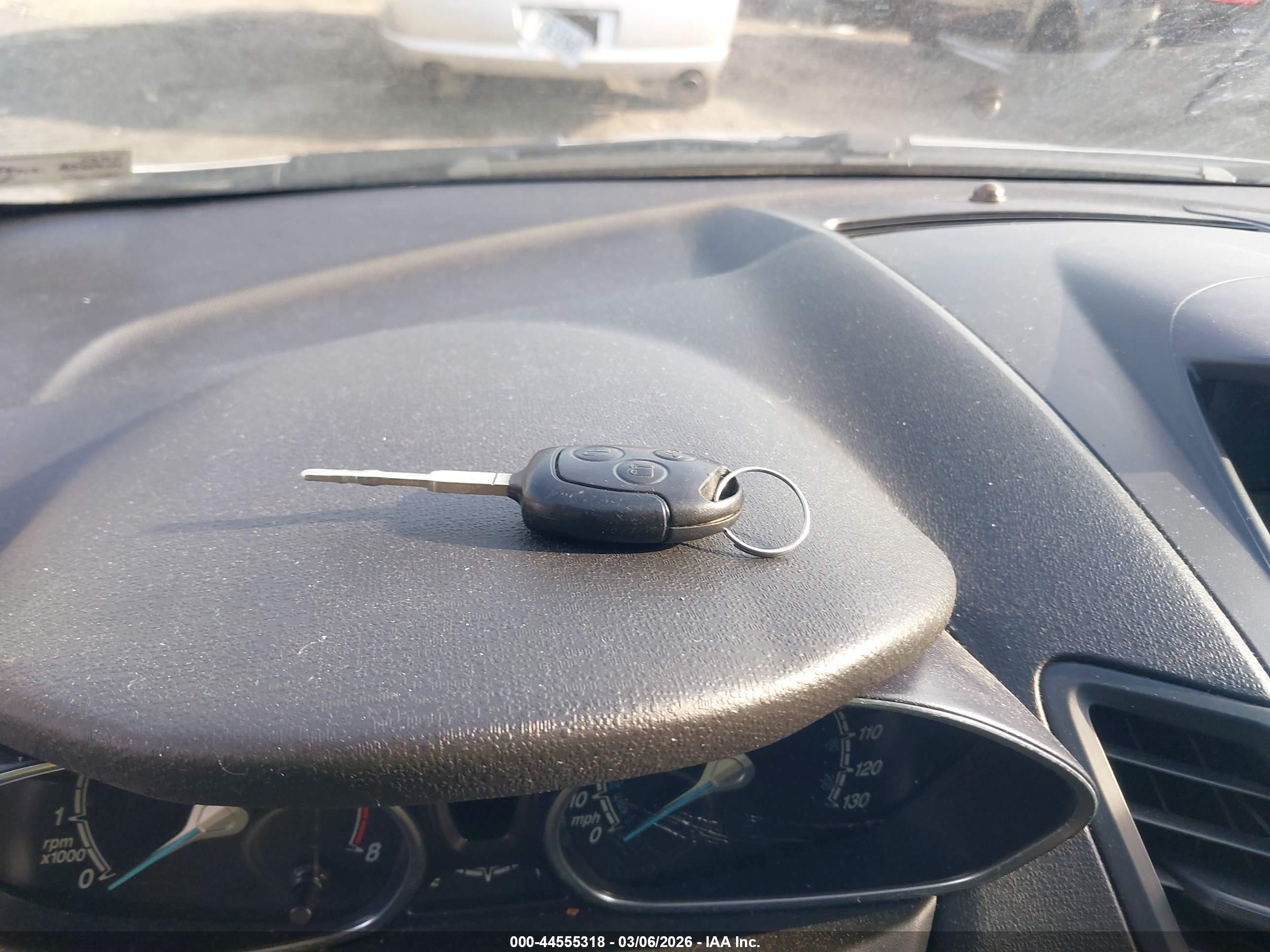 FORD FIESTA image 11