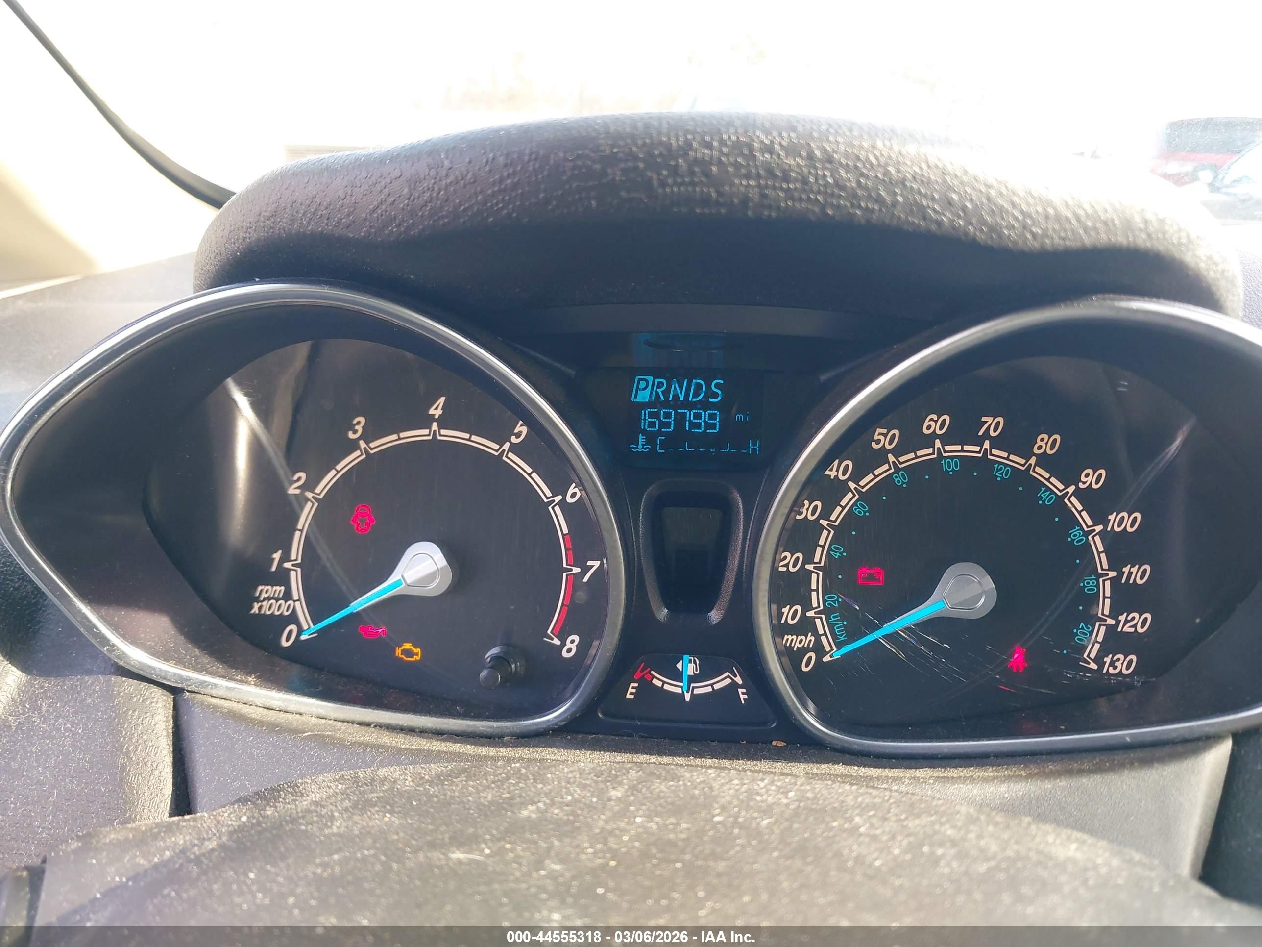 FORD FIESTA image 7