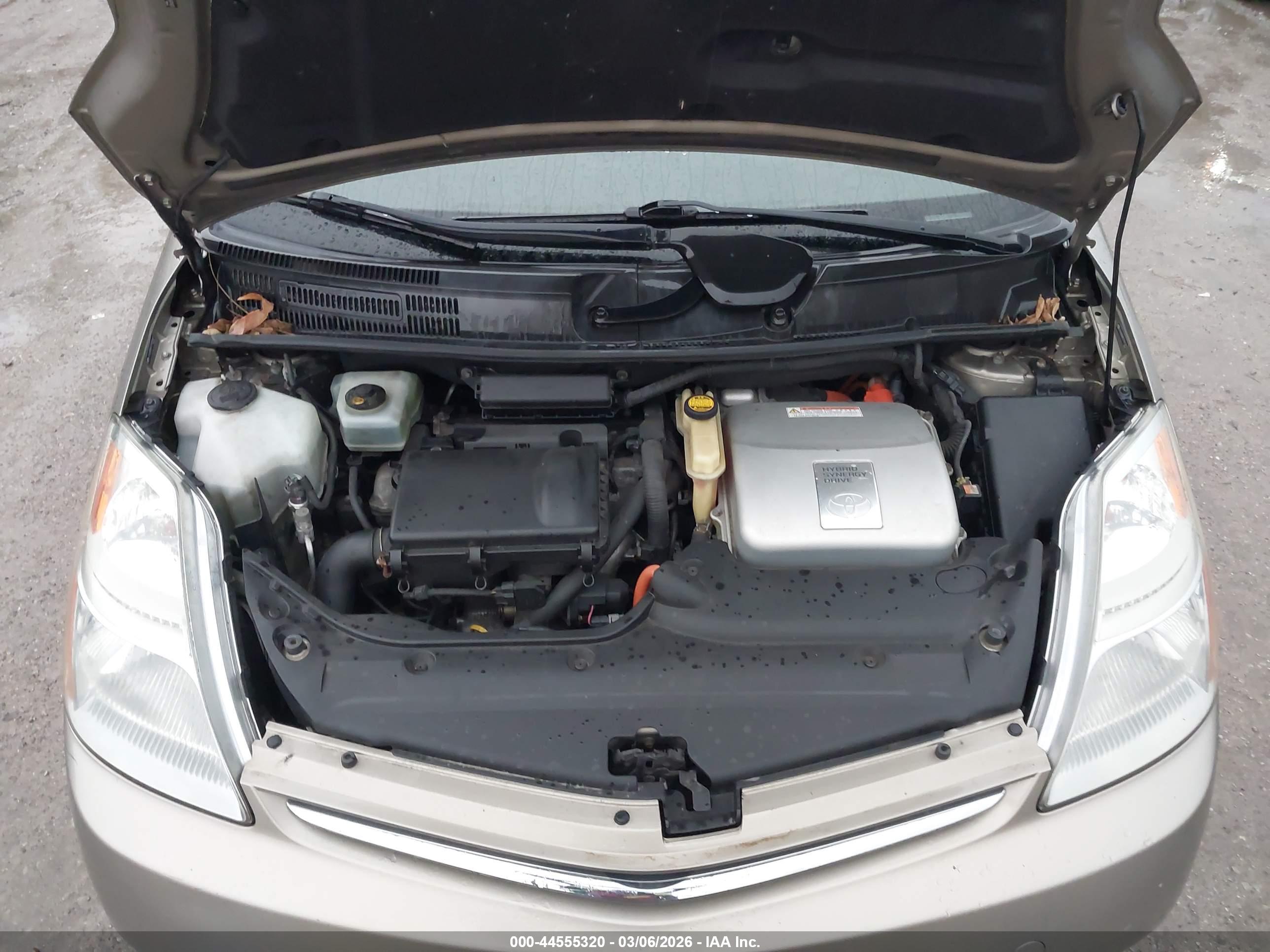 TOYOTA PRIUS image 10