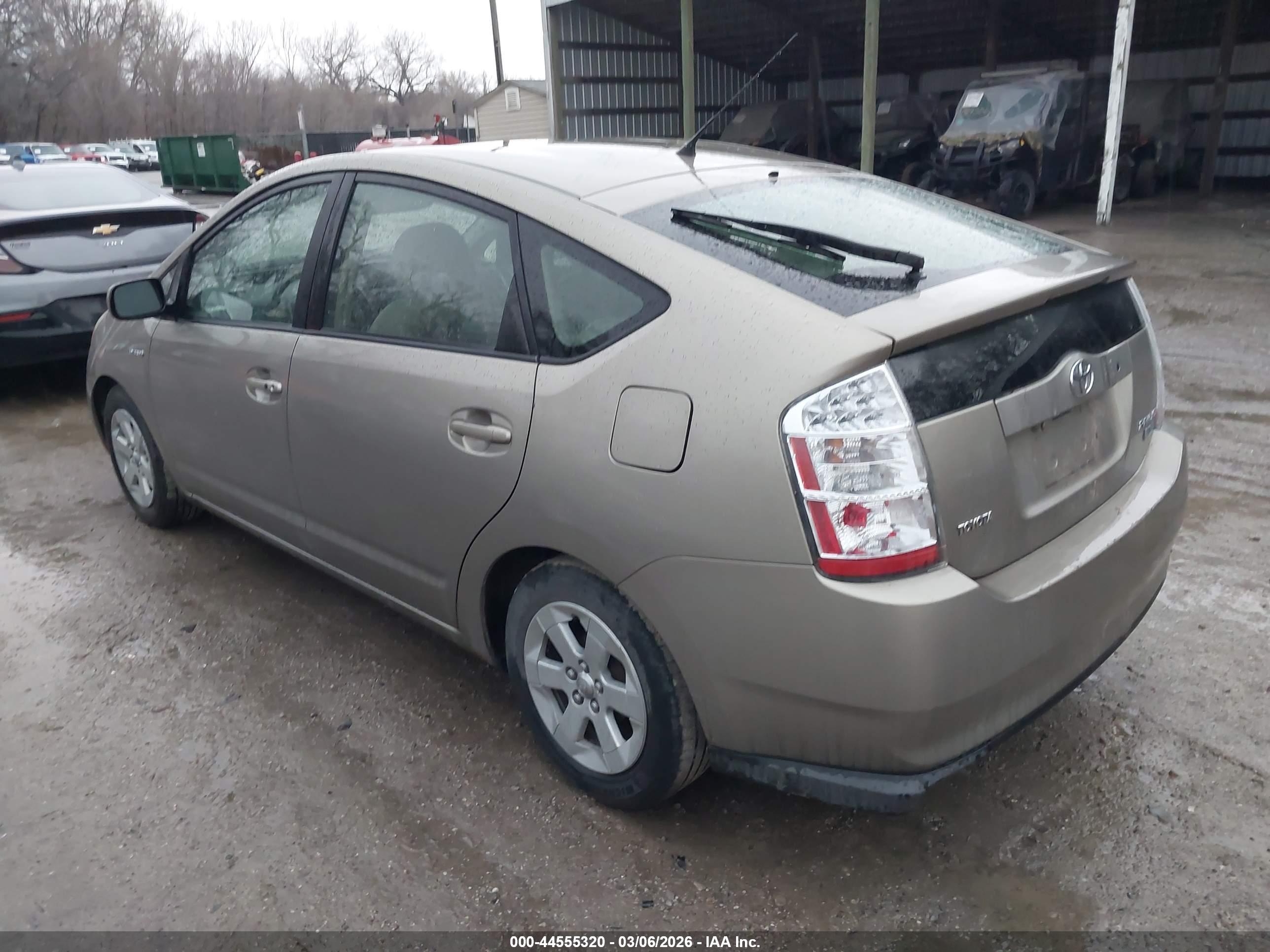TOYOTA PRIUS image 3