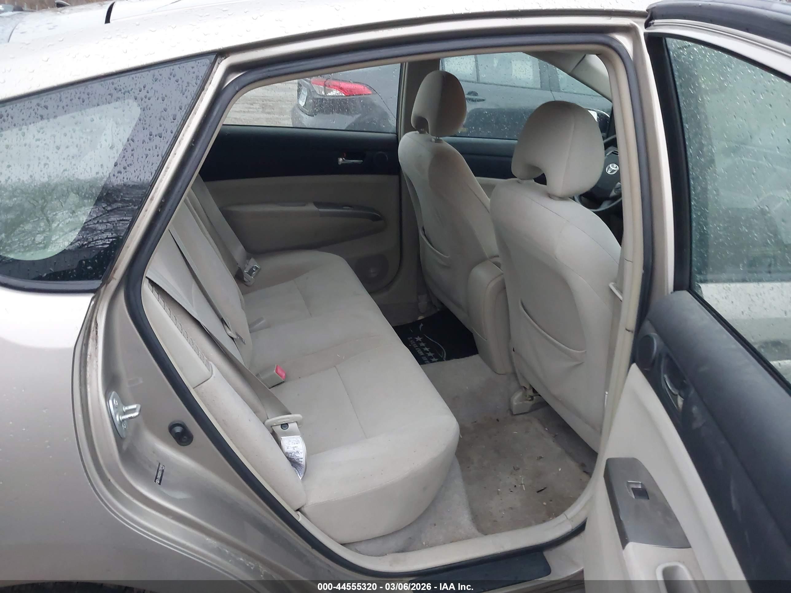 TOYOTA PRIUS image 8