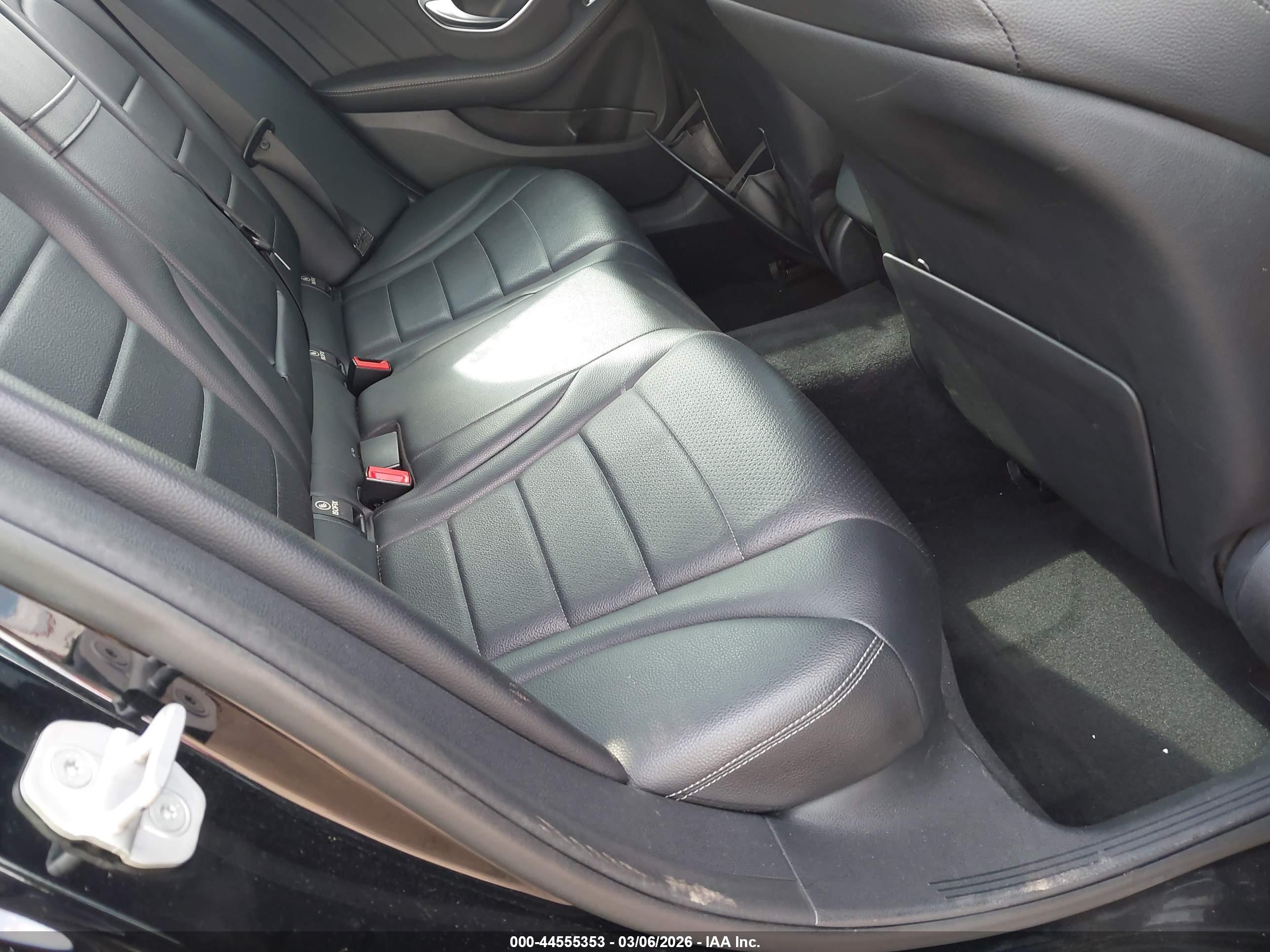 MERCEDES-BENZ C image 8