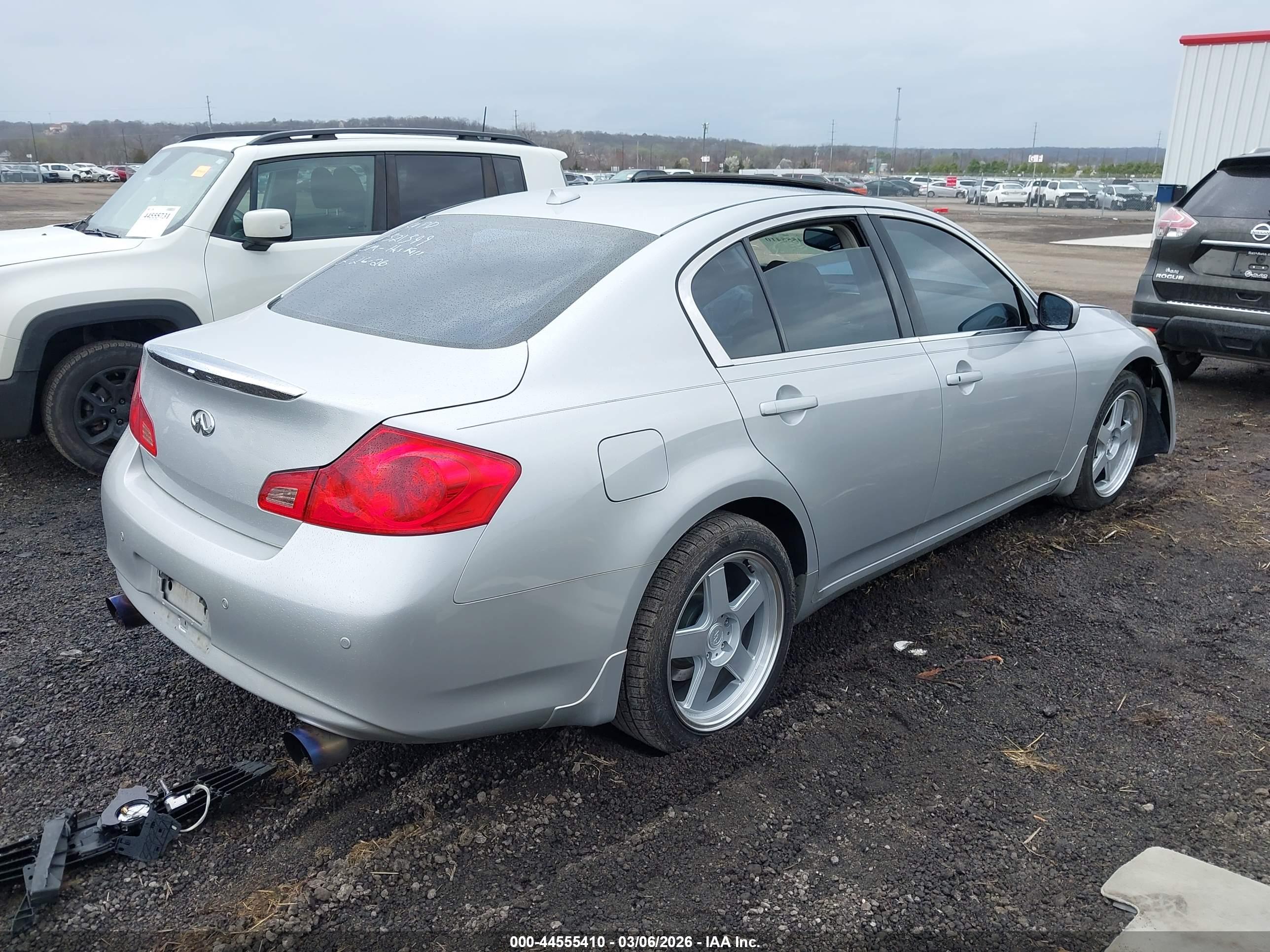 INFINITI G37X image 4