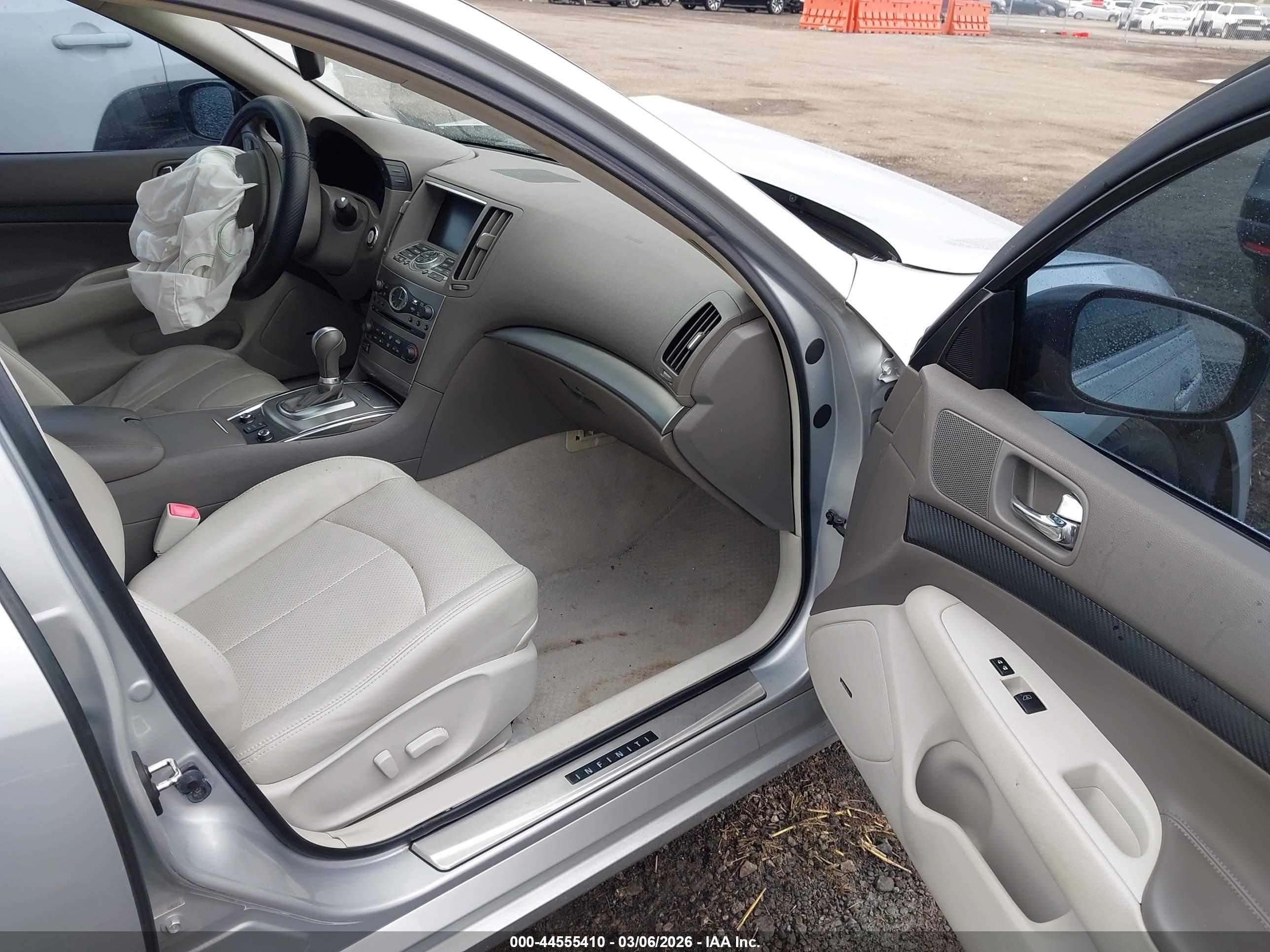INFINITI G37X image 5