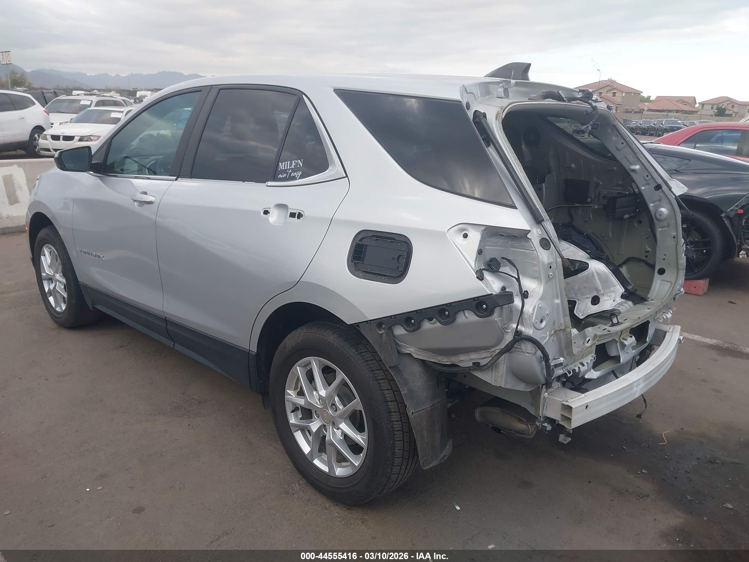 CHEVROLET EQUINOX image 3