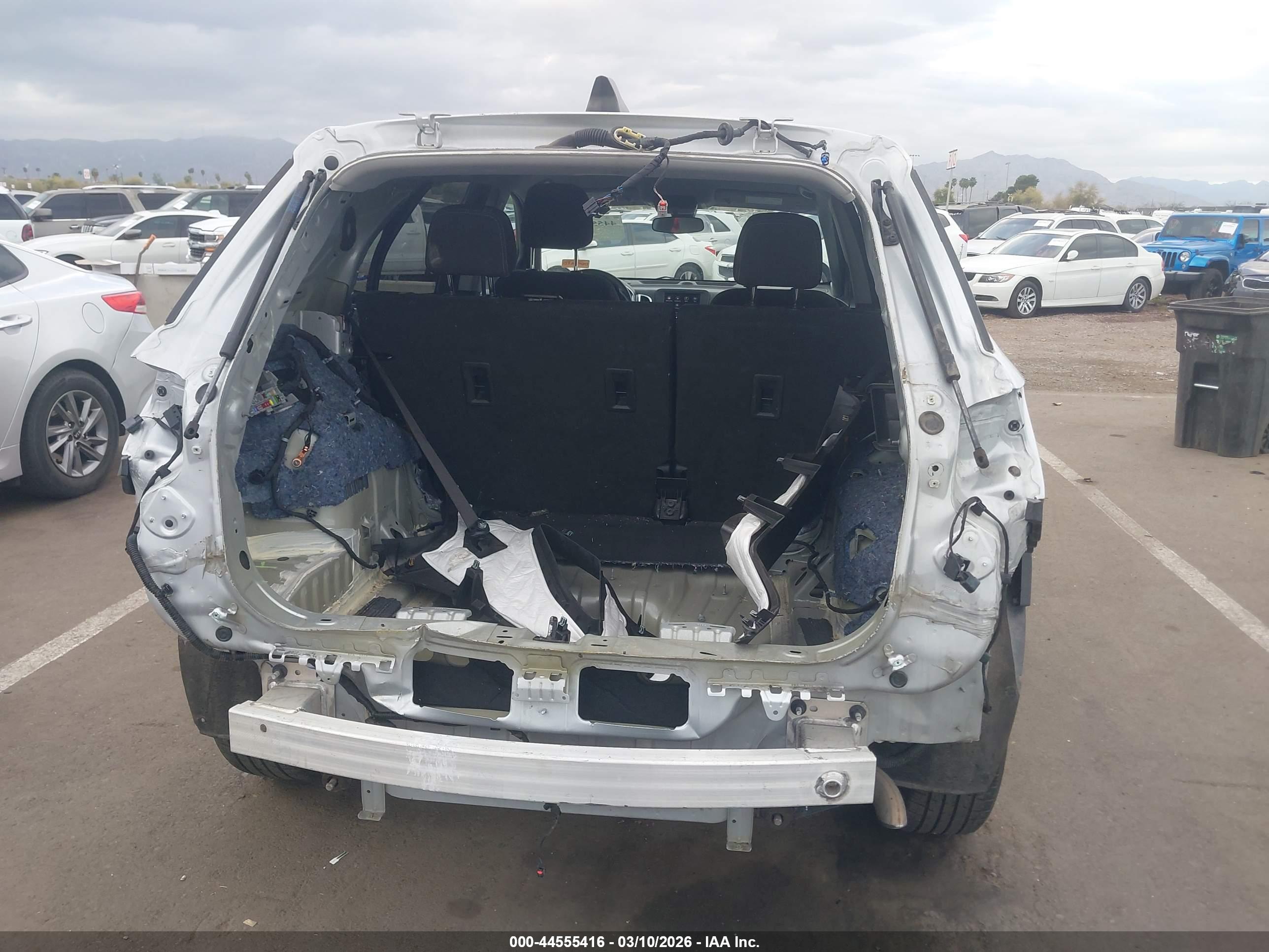CHEVROLET EQUINOX image 6