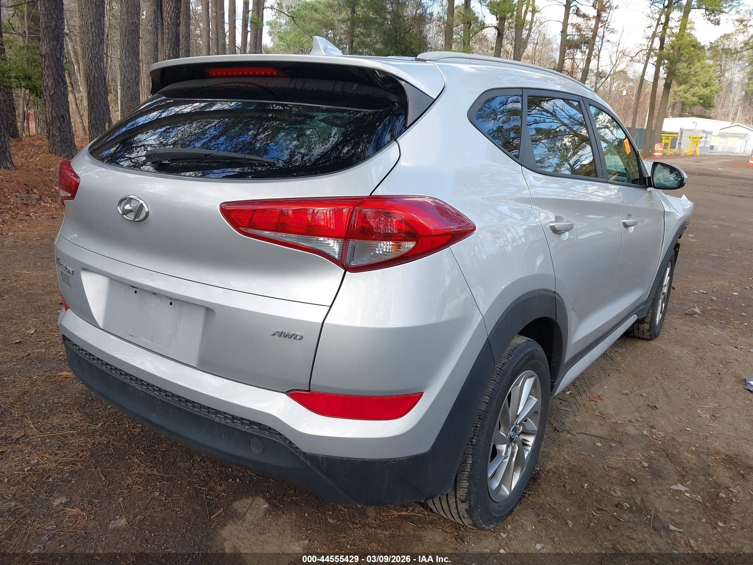 HYUNDAI TUCSON image 4