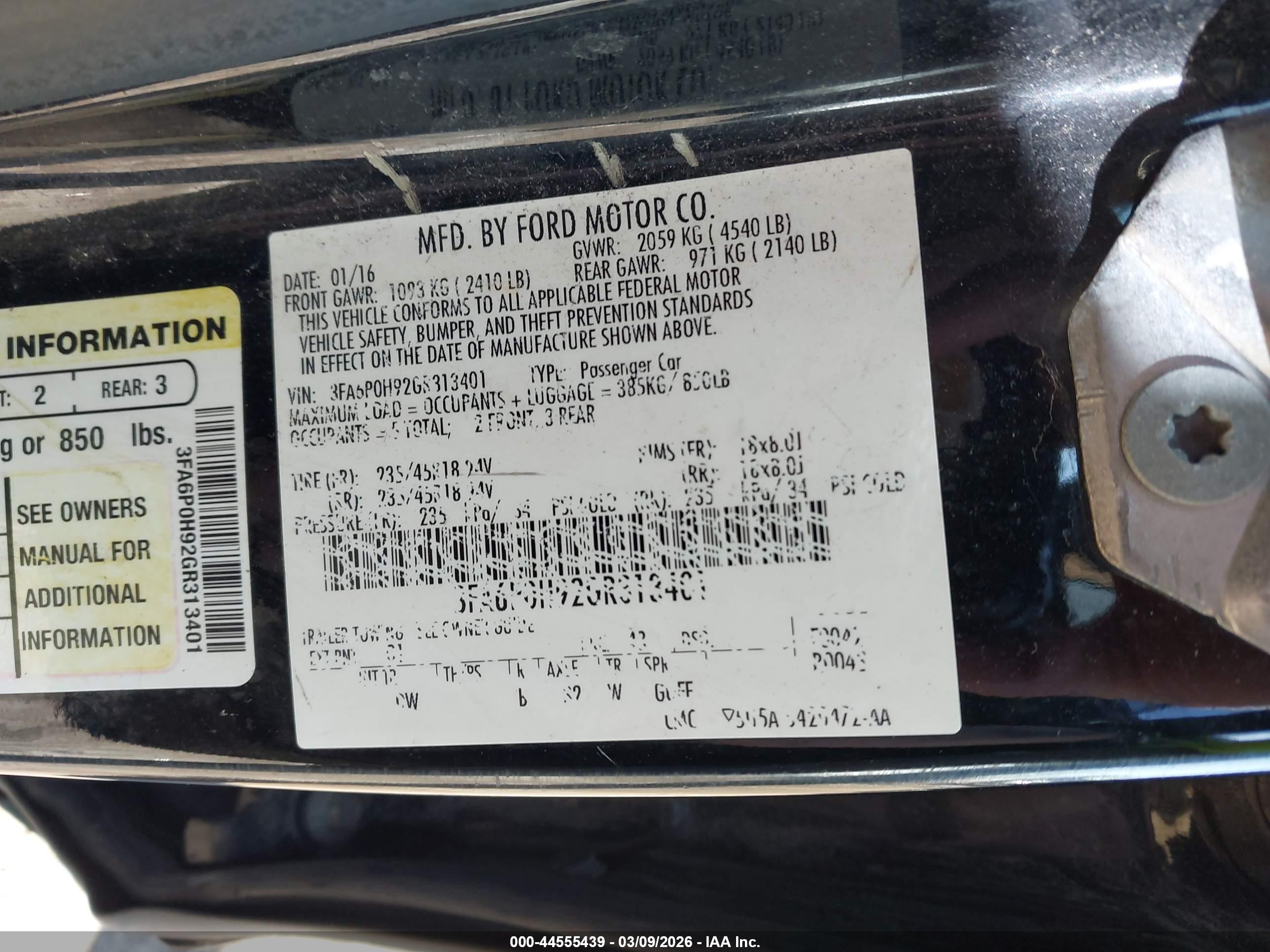FORD FUSION image 9