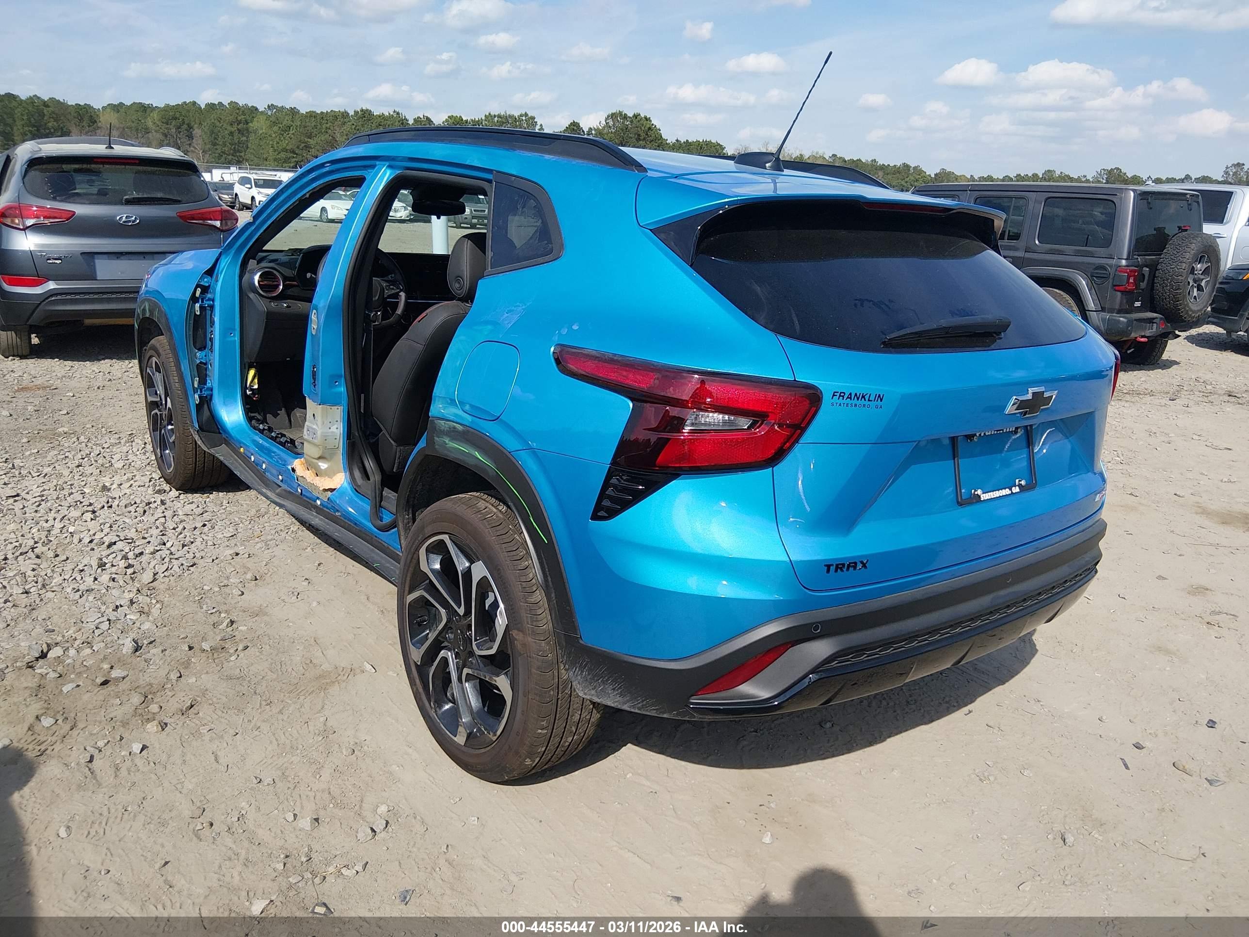 CHEVROLET TRAX image 3