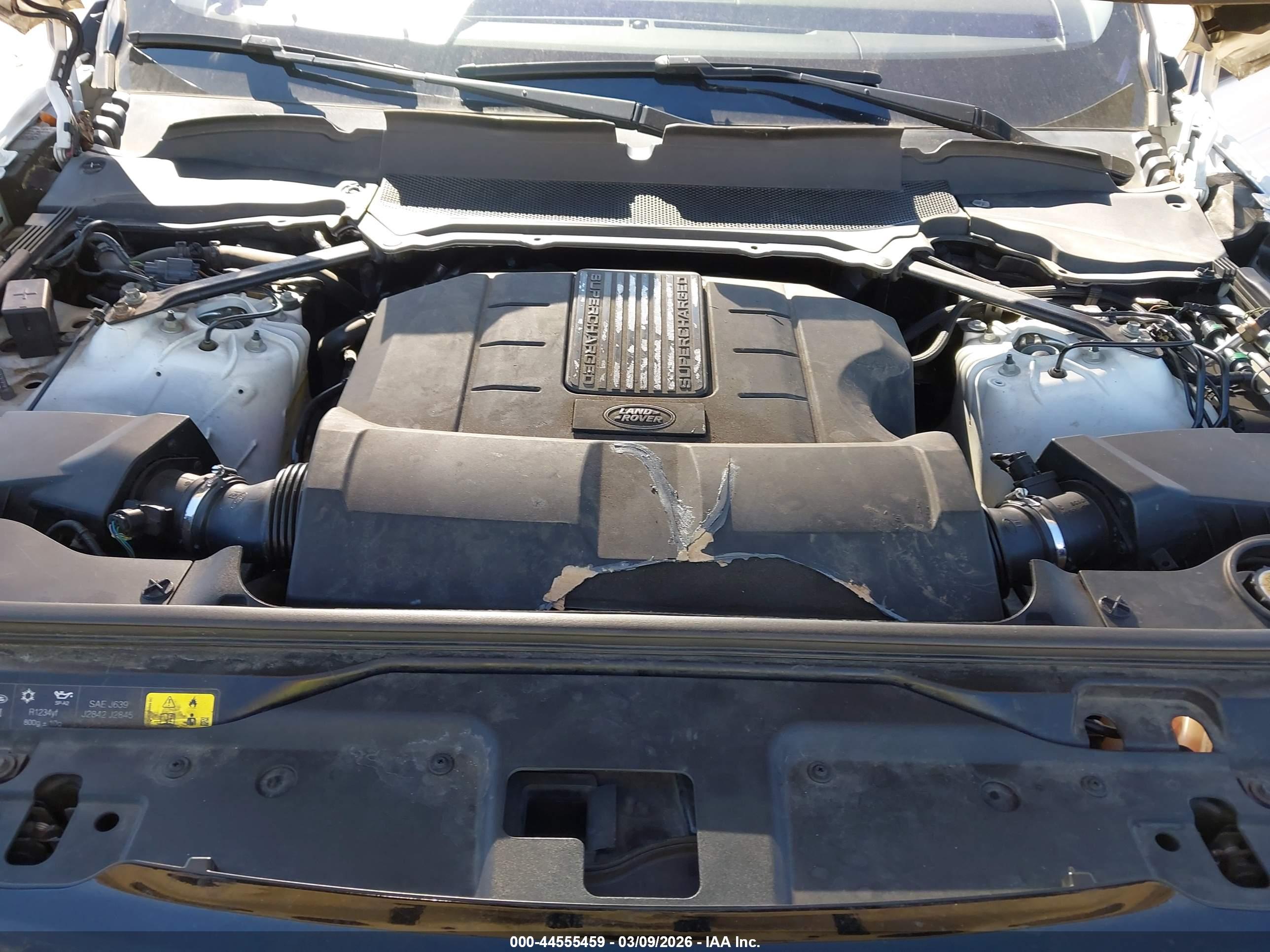 LAND ROVER image 10