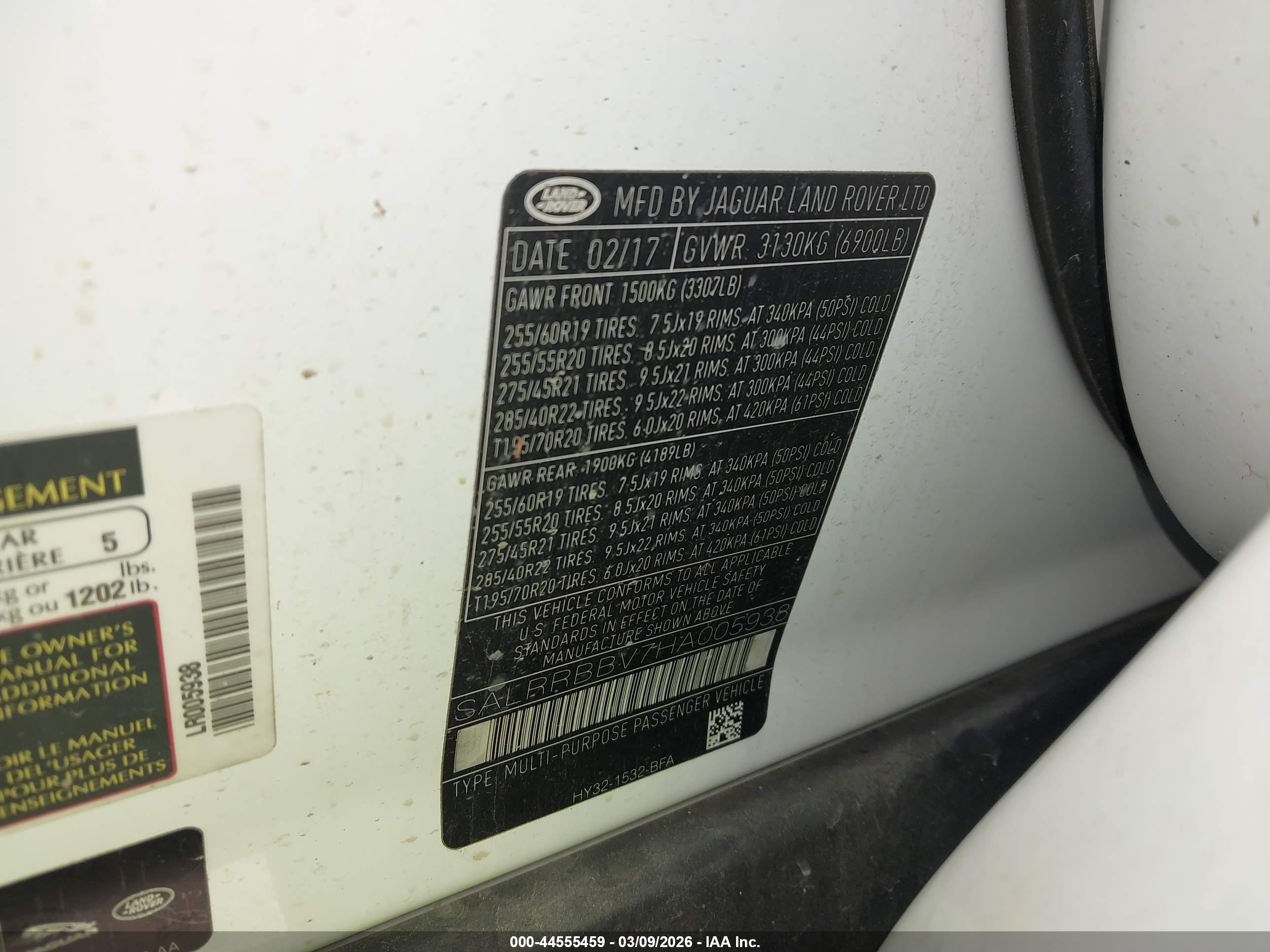 LAND ROVER image 9
