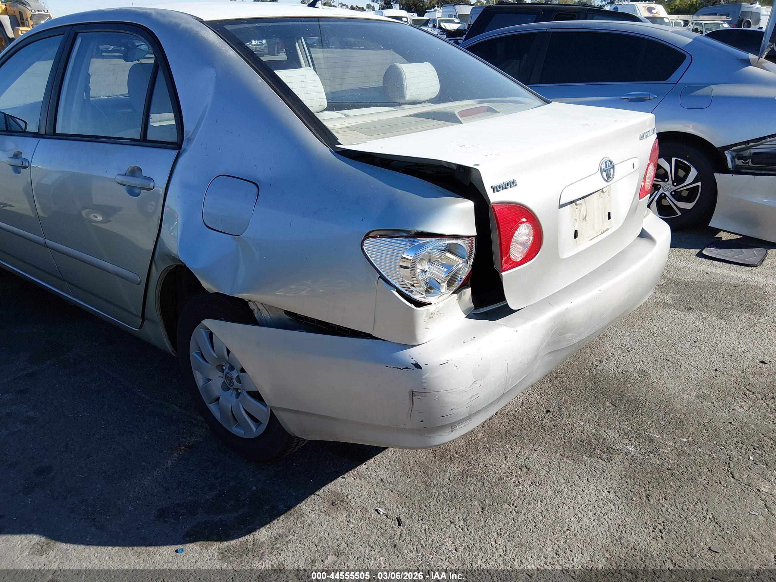TOYOTA COROLLA image 6