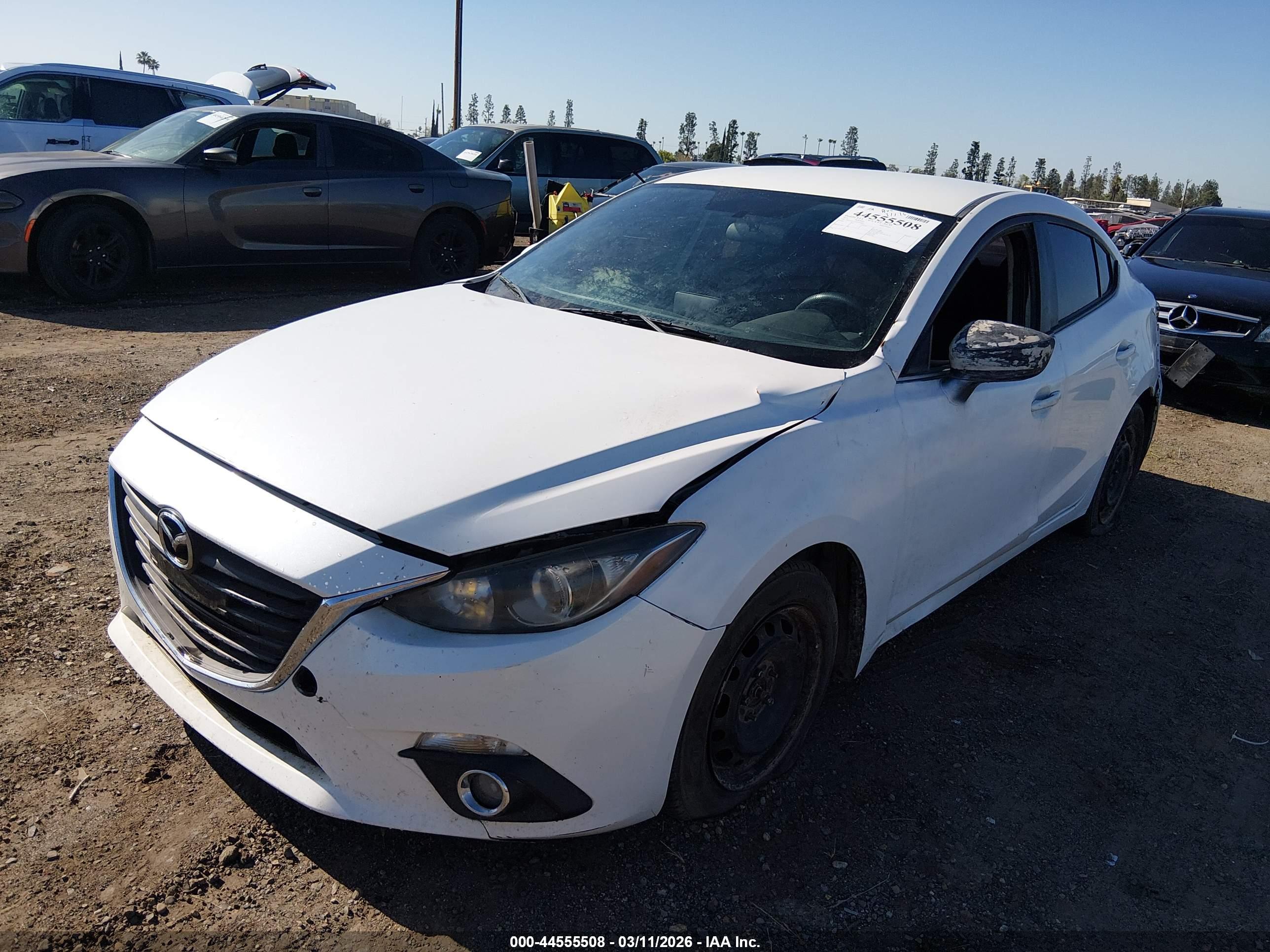 MAZDA MAZDA3 image 2