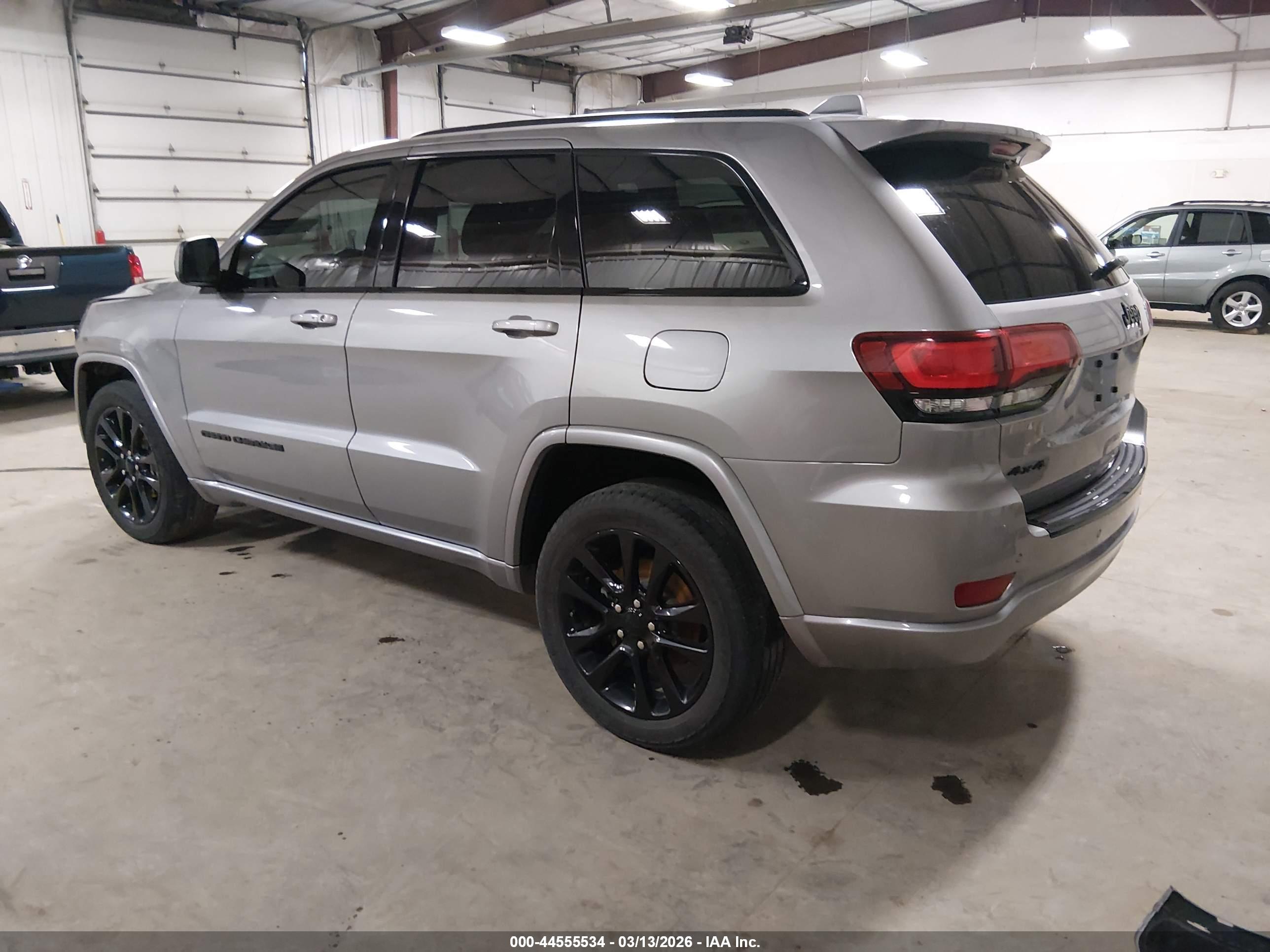 JEEP GRAND image 3