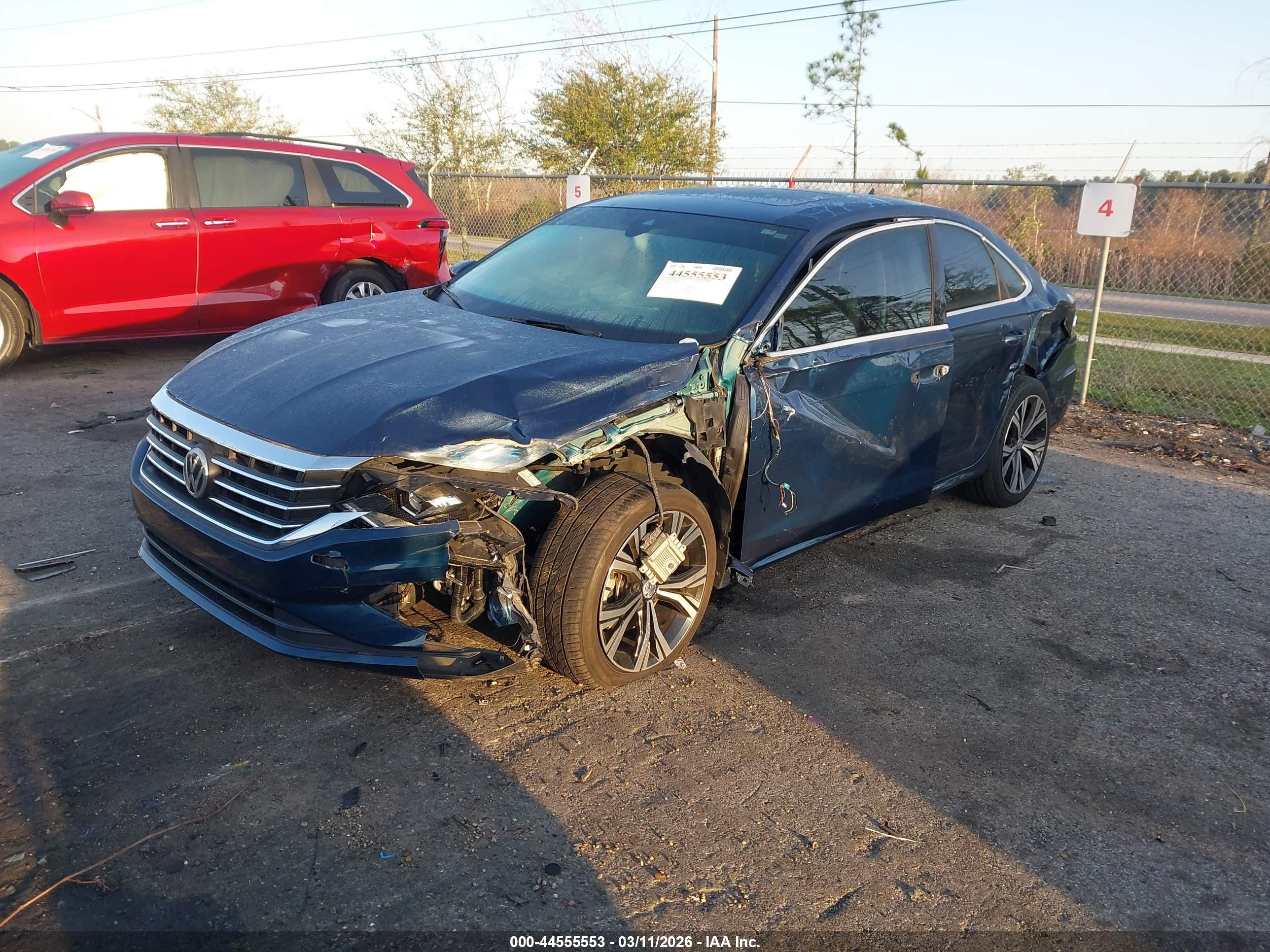 VOLKSWAGEN PASSAT image 2