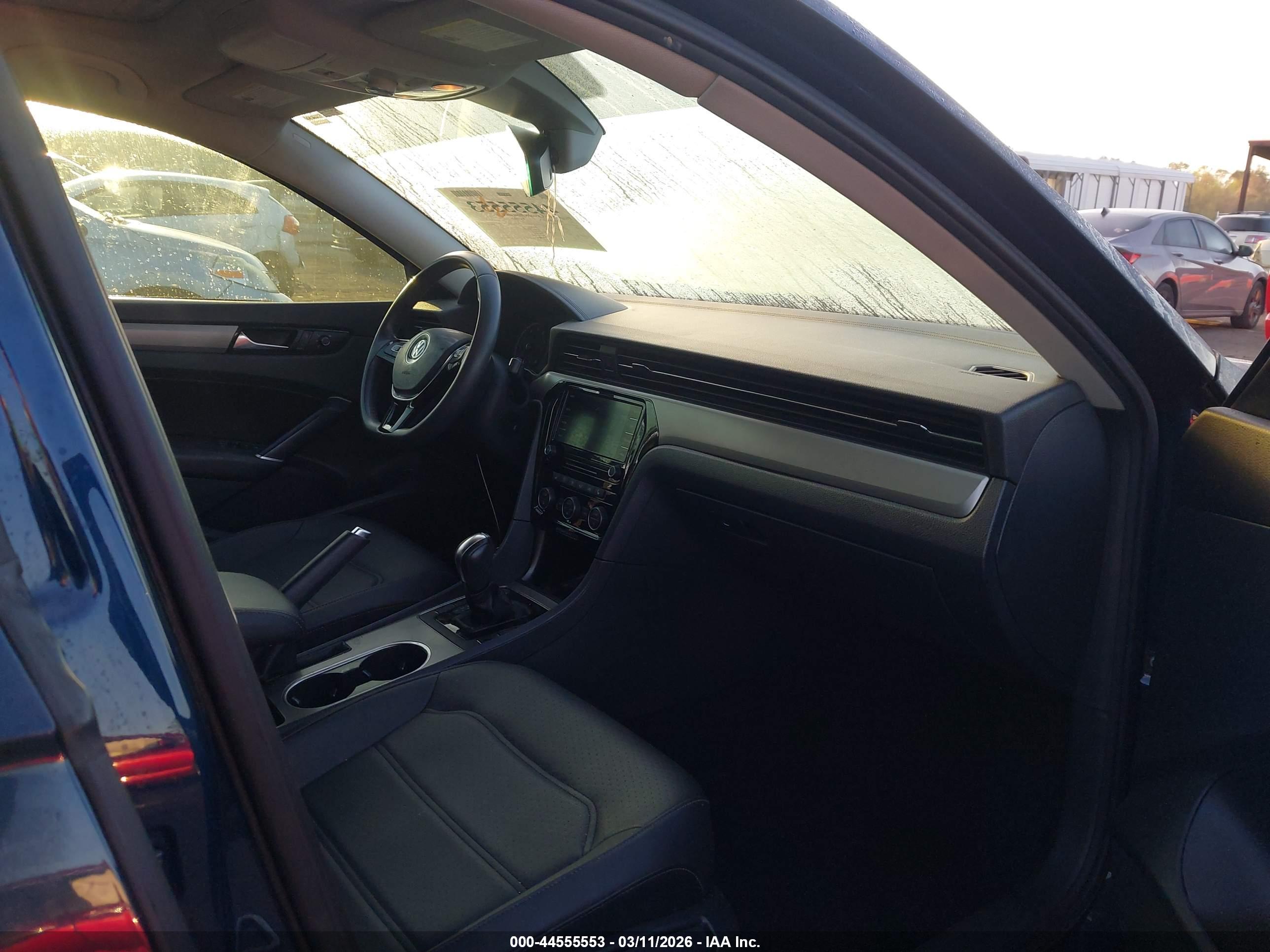 VOLKSWAGEN PASSAT image 5