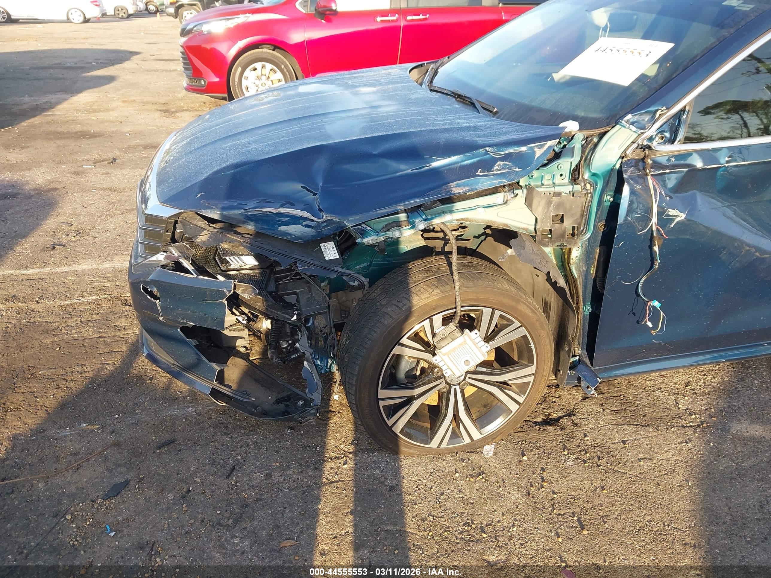 VOLKSWAGEN PASSAT image 6
