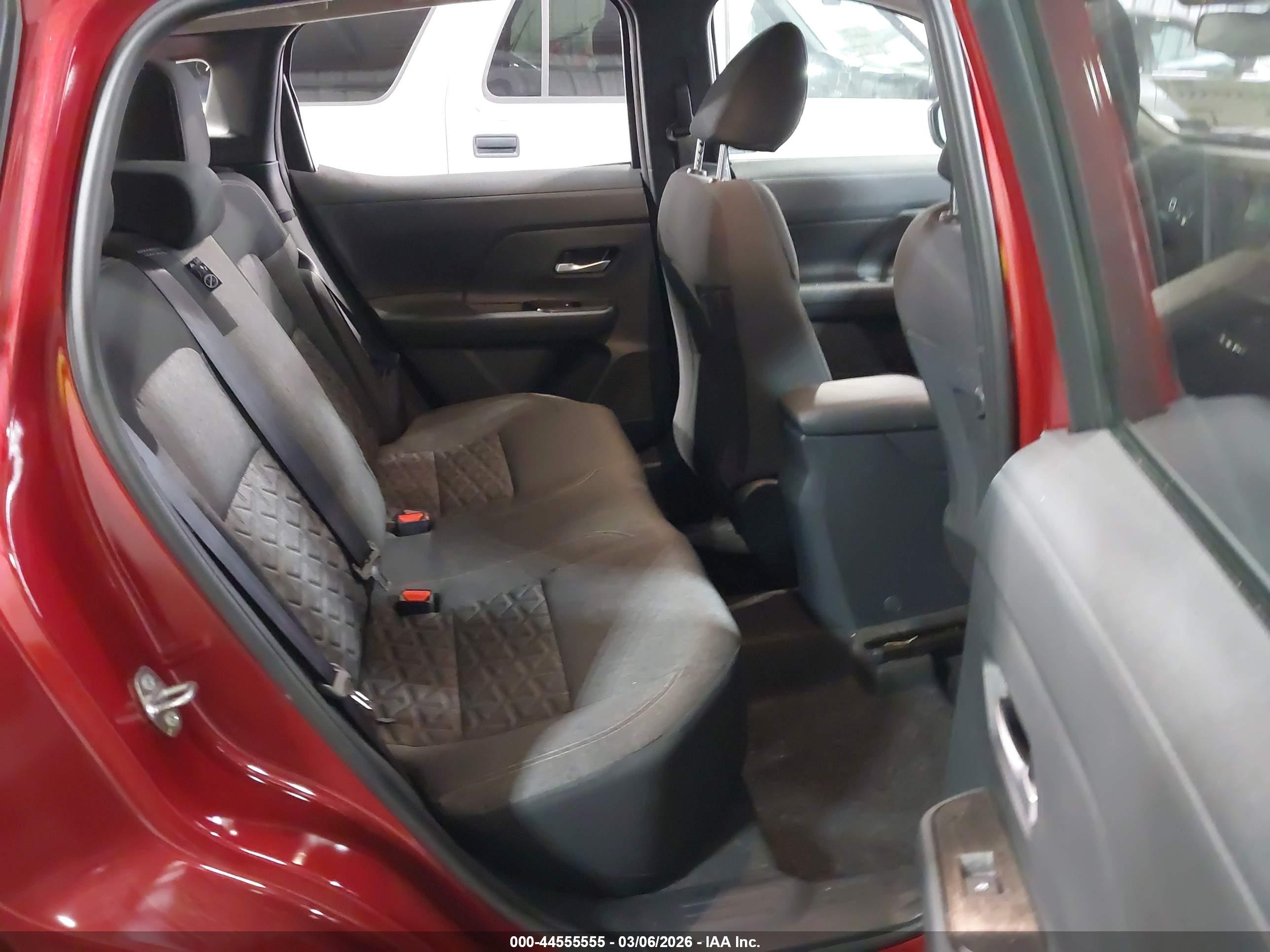 NISSAN KICKS image 8