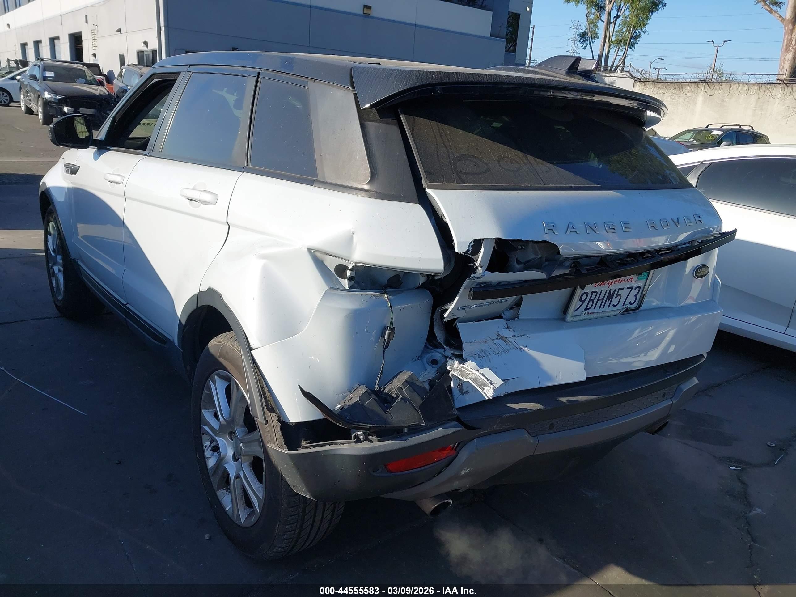 LAND ROVER image 6