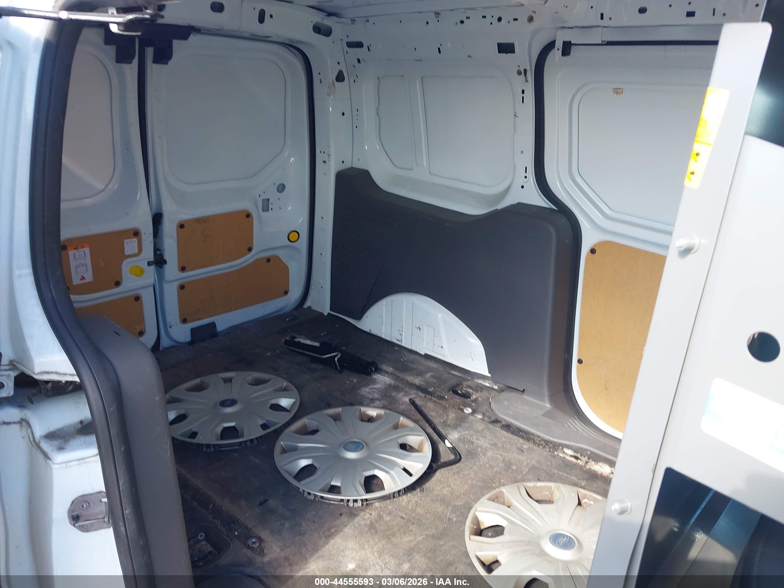 FORD TRANSIT image 8