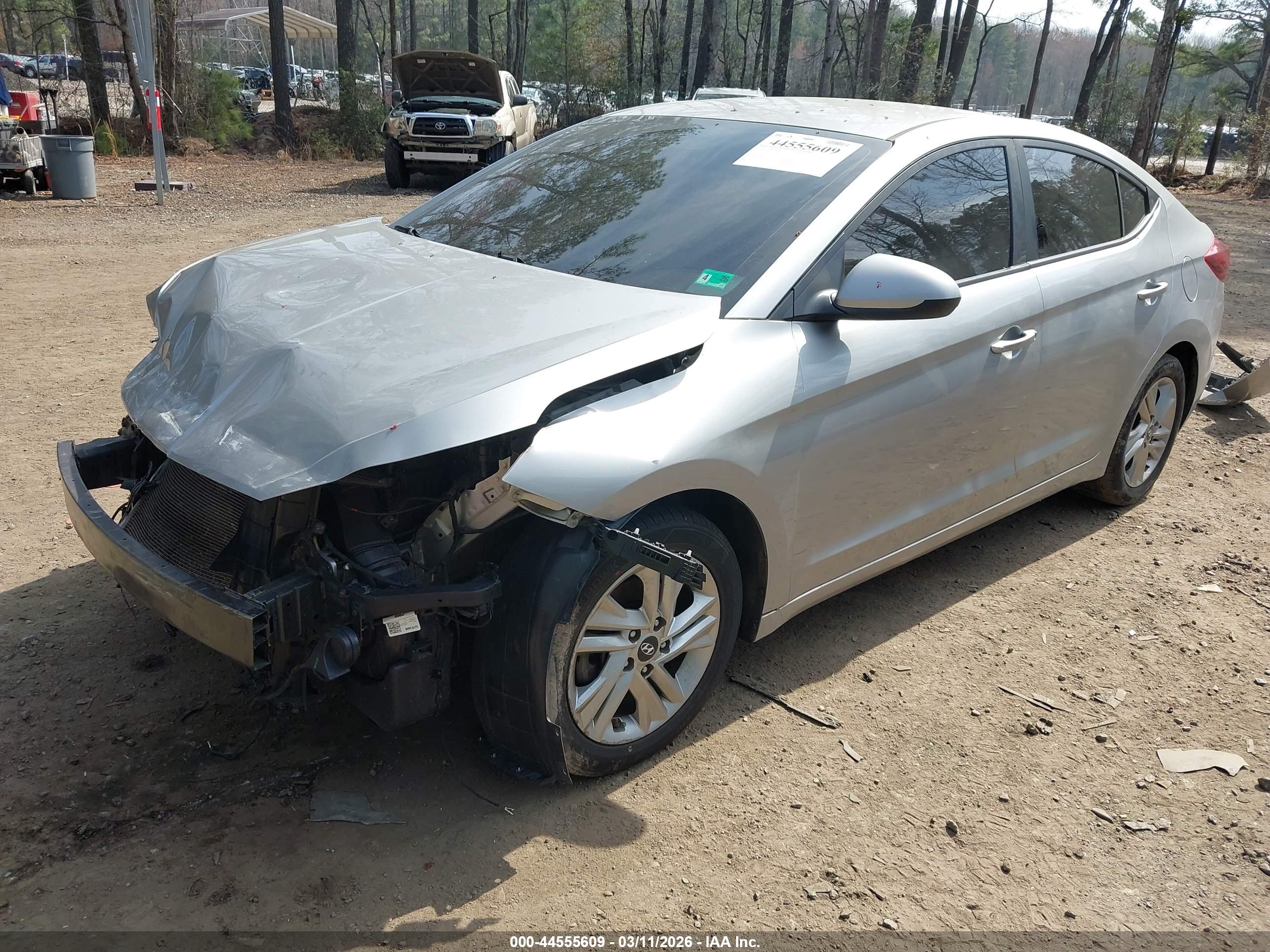 HYUNDAI ELANTRA image 2