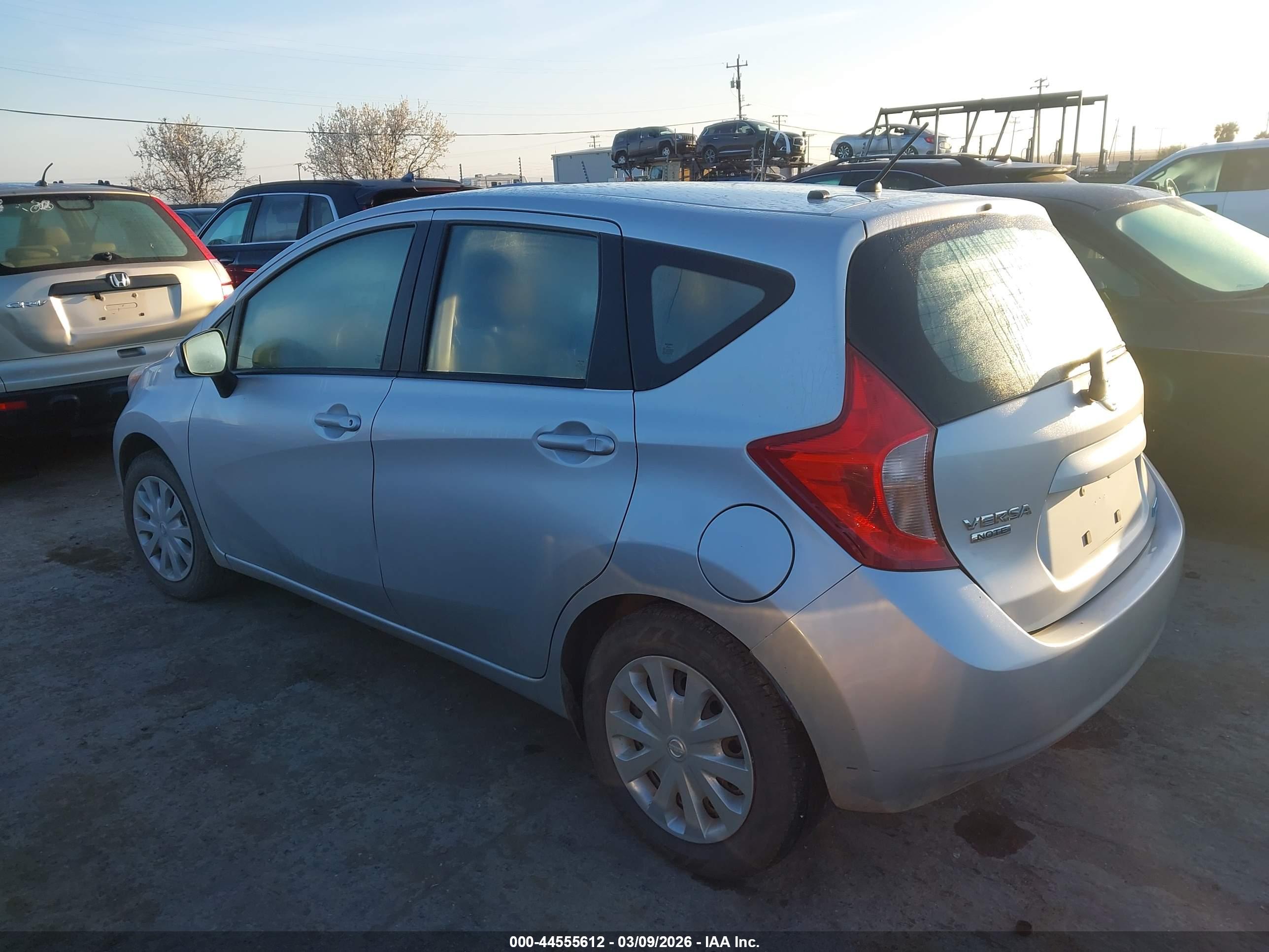 NISSAN VERSA image 3