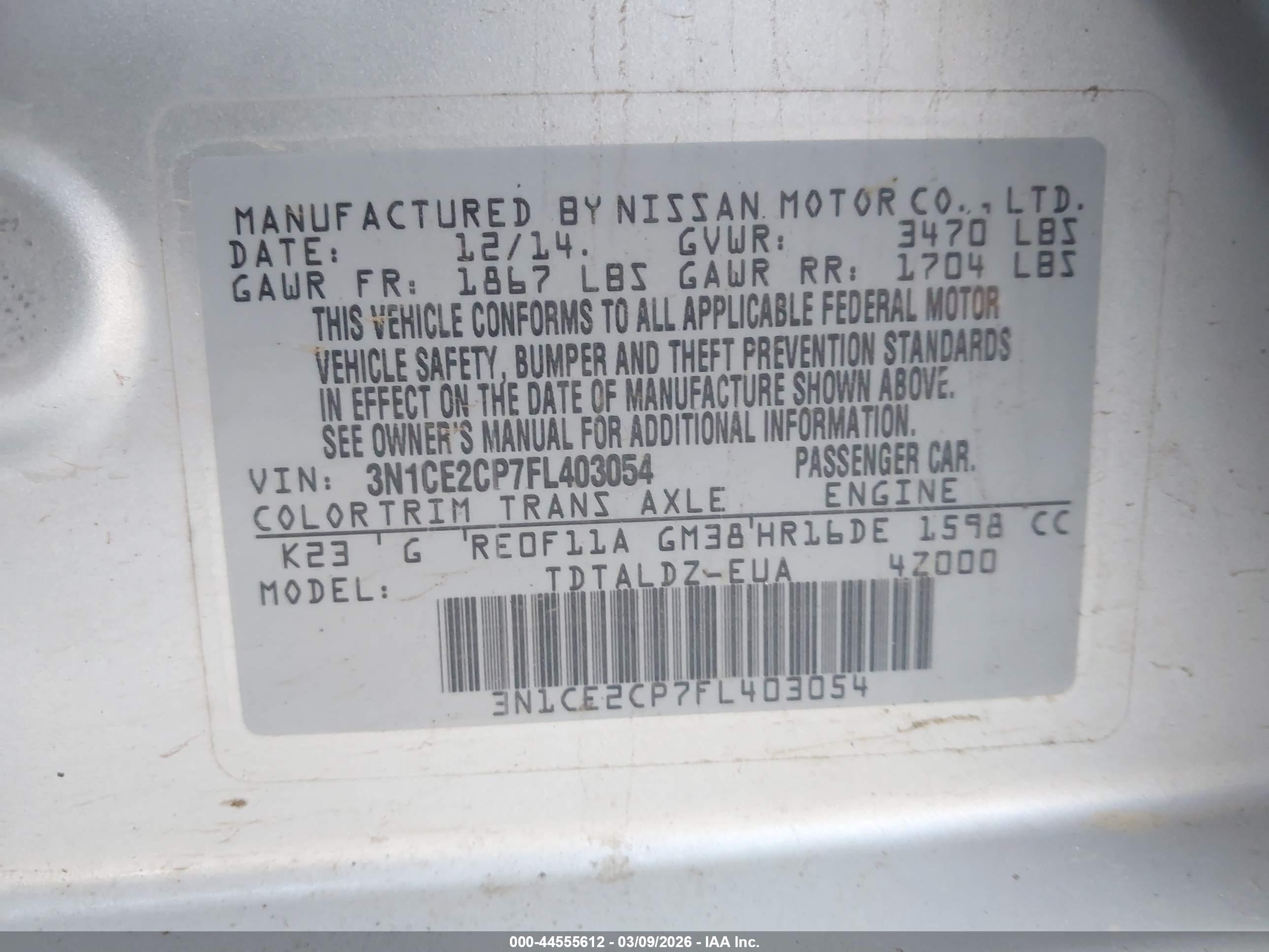 NISSAN VERSA image 9