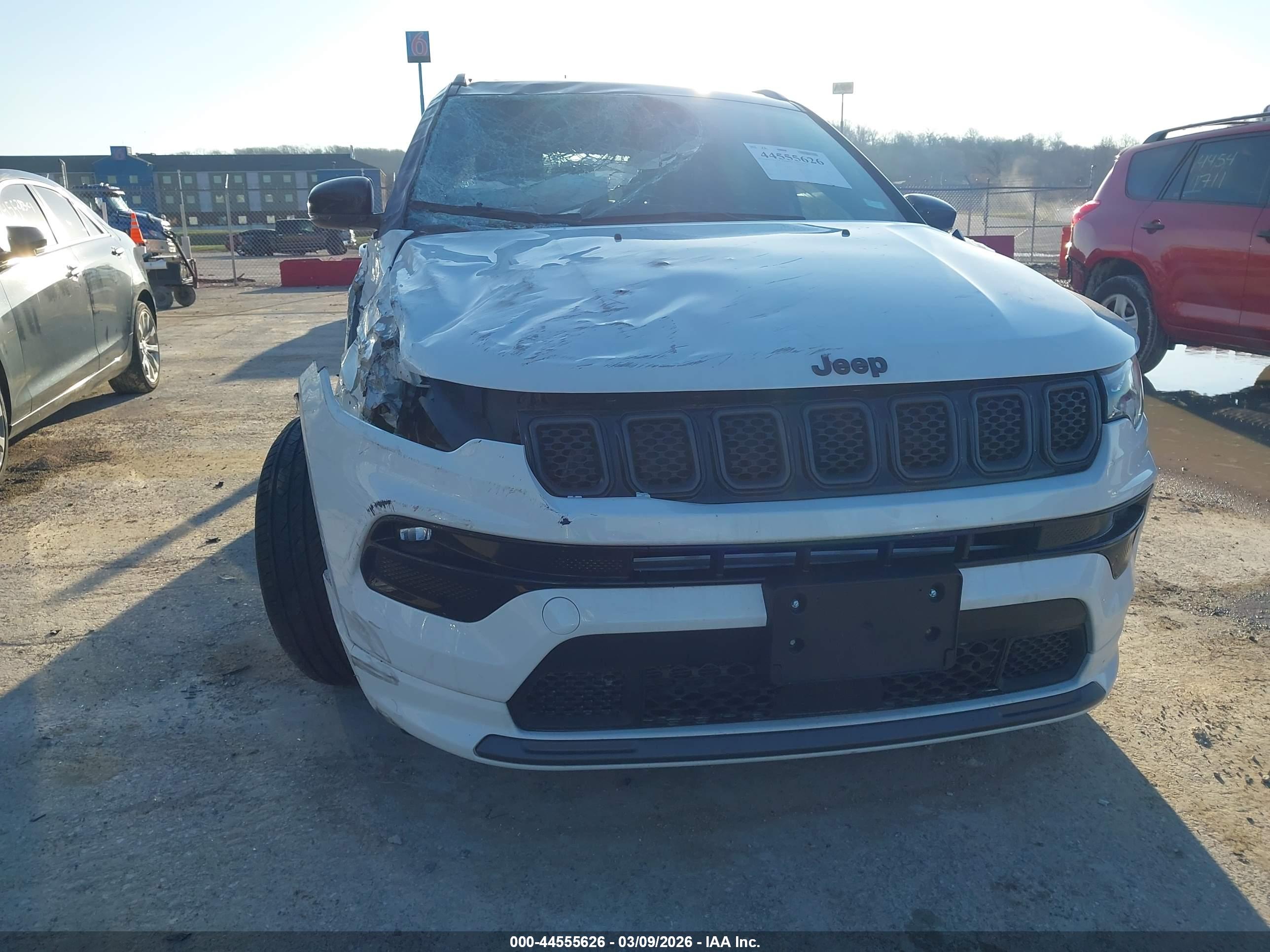 JEEP COMPASS image 6