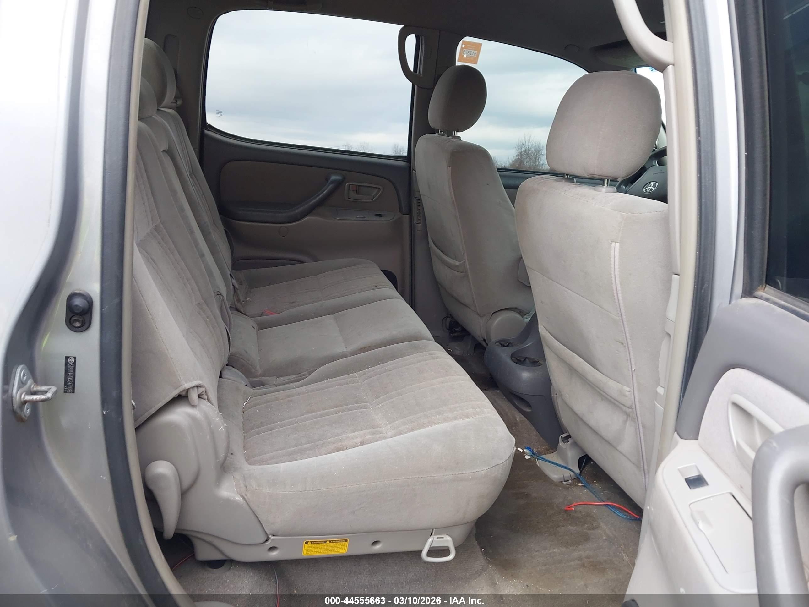 TOYOTA TUNDRA image 8