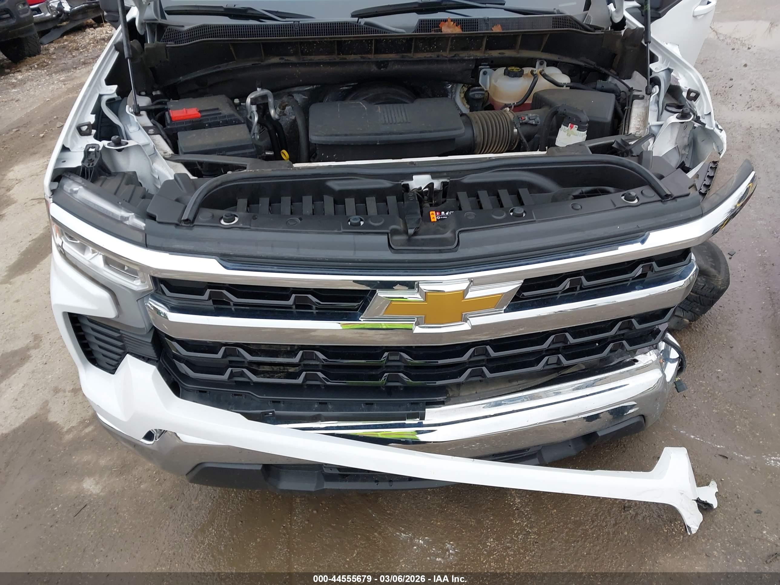 CHEVROLET SILVERADO image 10