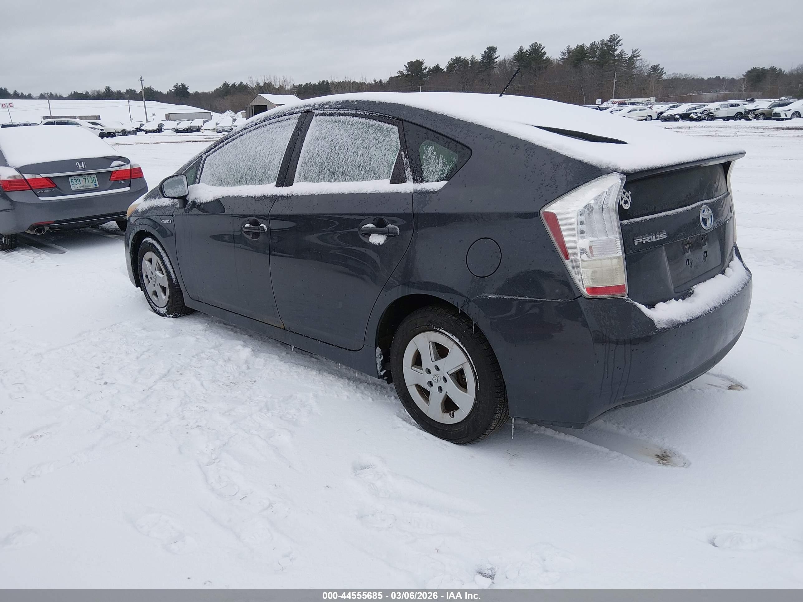 TOYOTA PRIUS image 3
