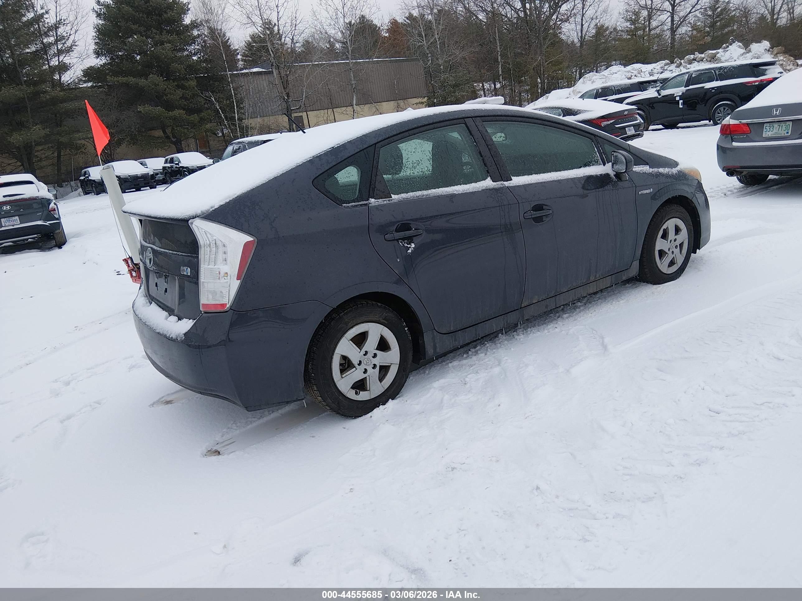 TOYOTA PRIUS image 4