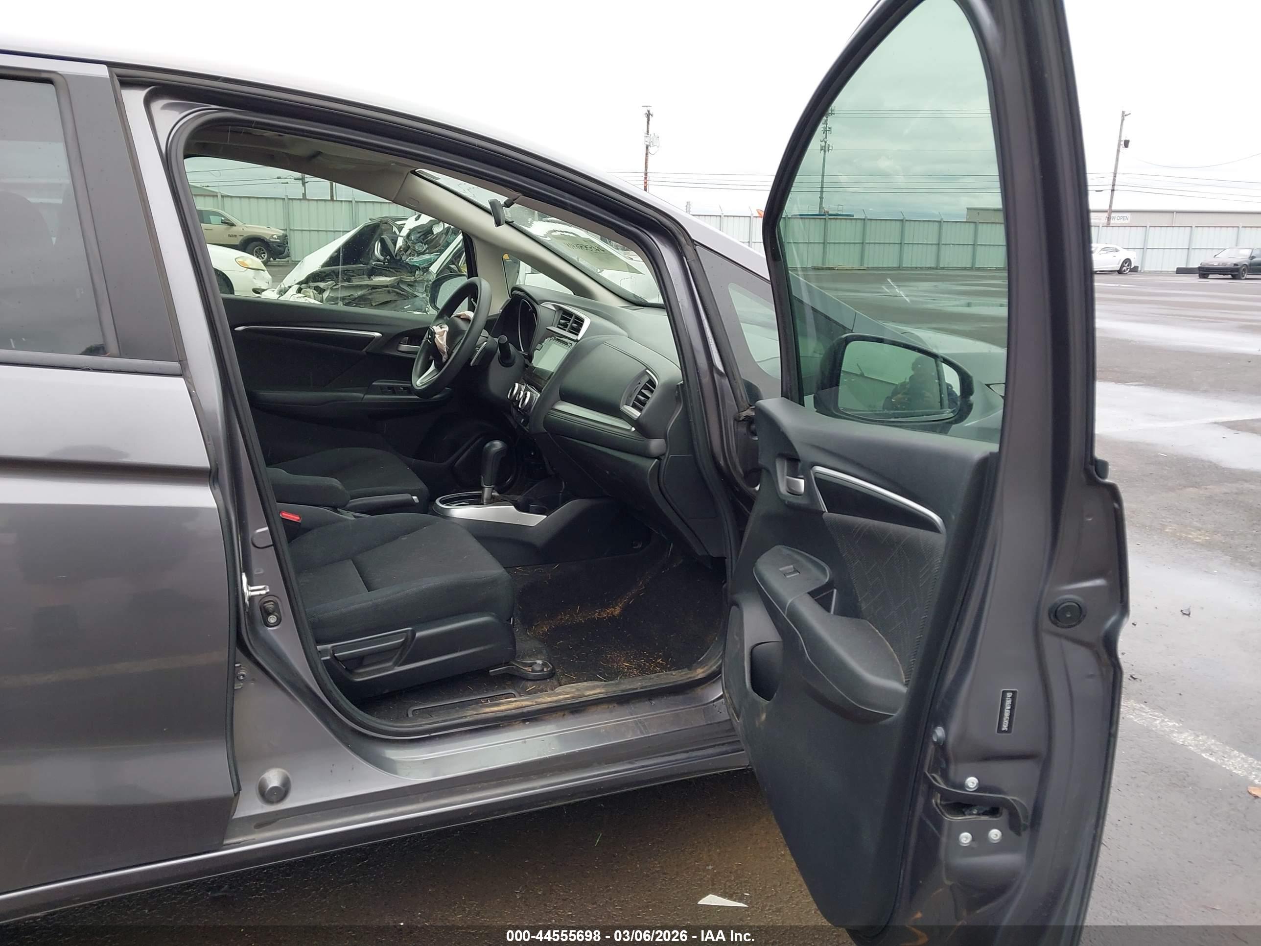 HONDA FIT image 5