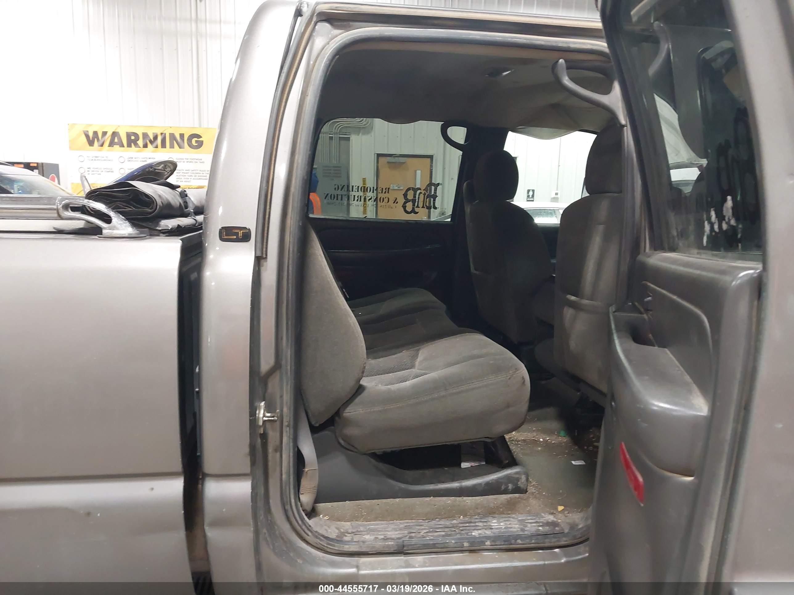 CHEVROLET SILVERADO image 8