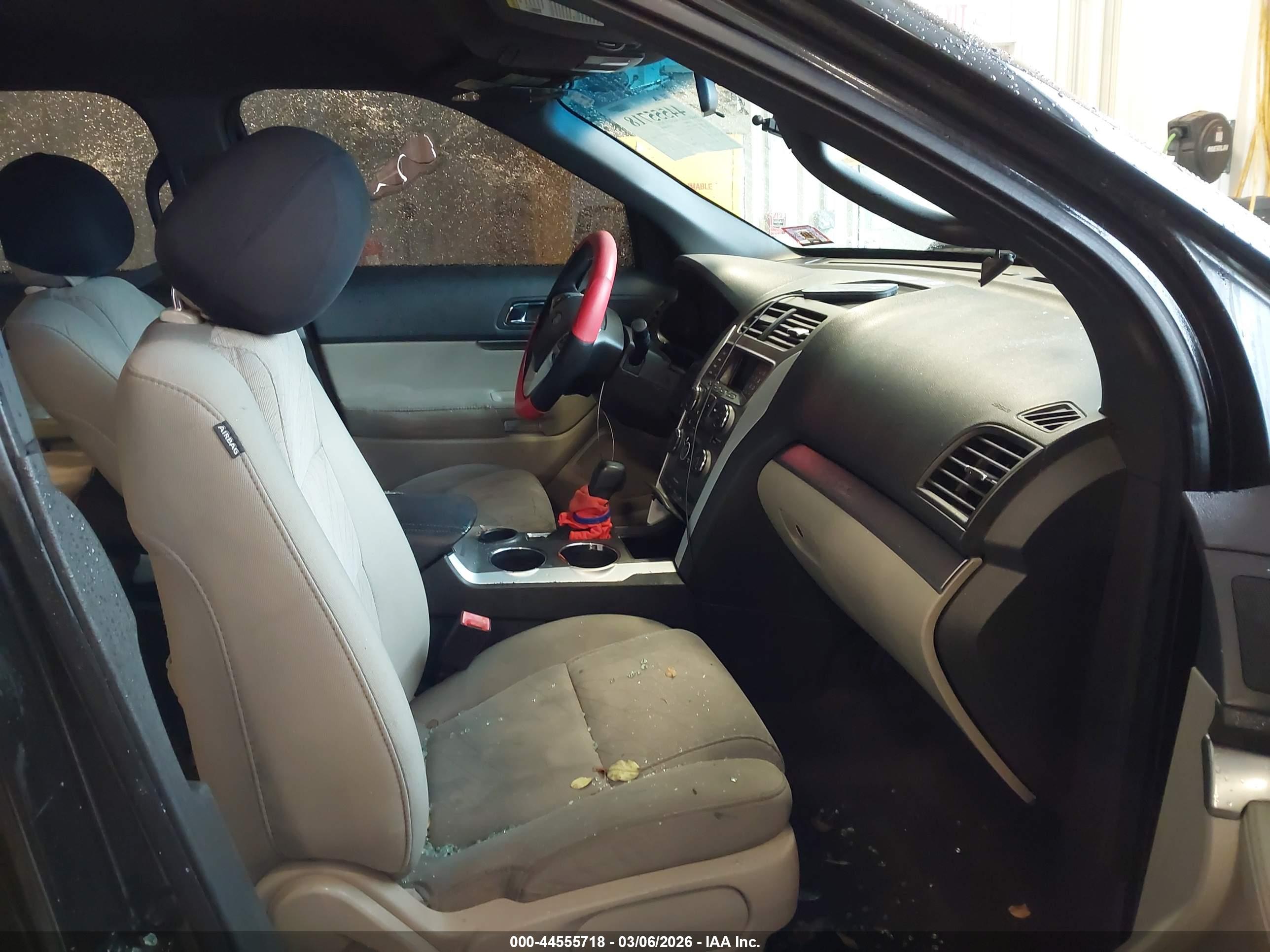 FORD EXPLORER image 5
