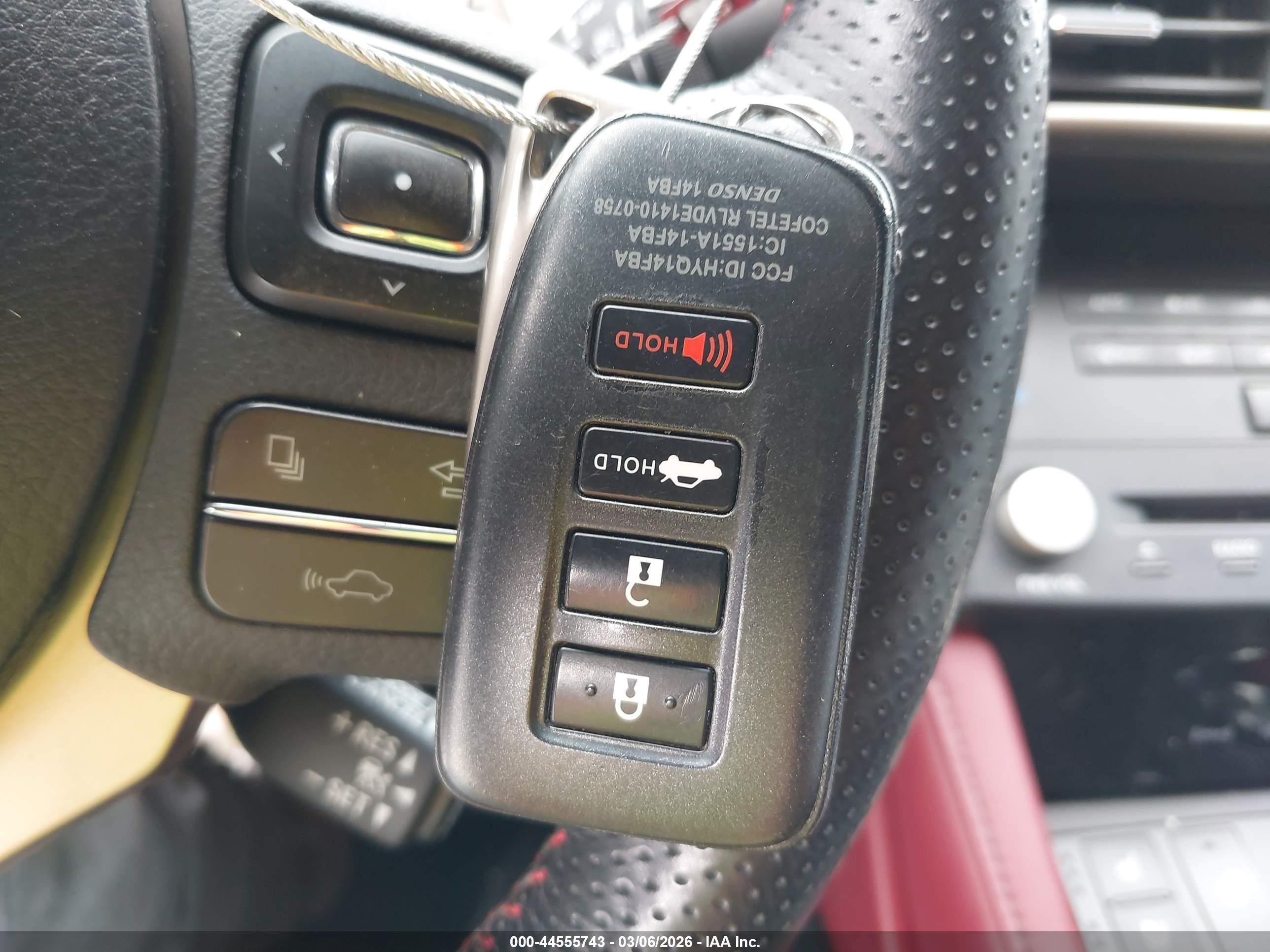 LEXUS RC image 11